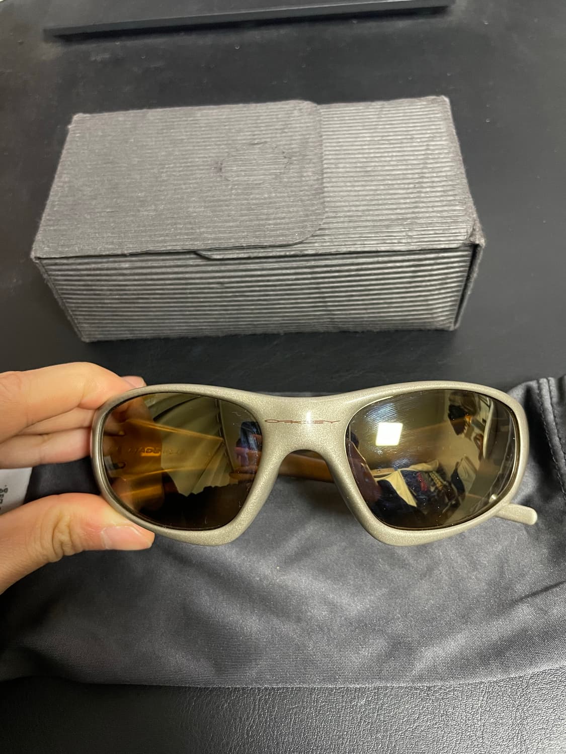 빈티지 오클리 스트레이트 자켓 1996 메탈릭 샌드/골드 상품이미지1