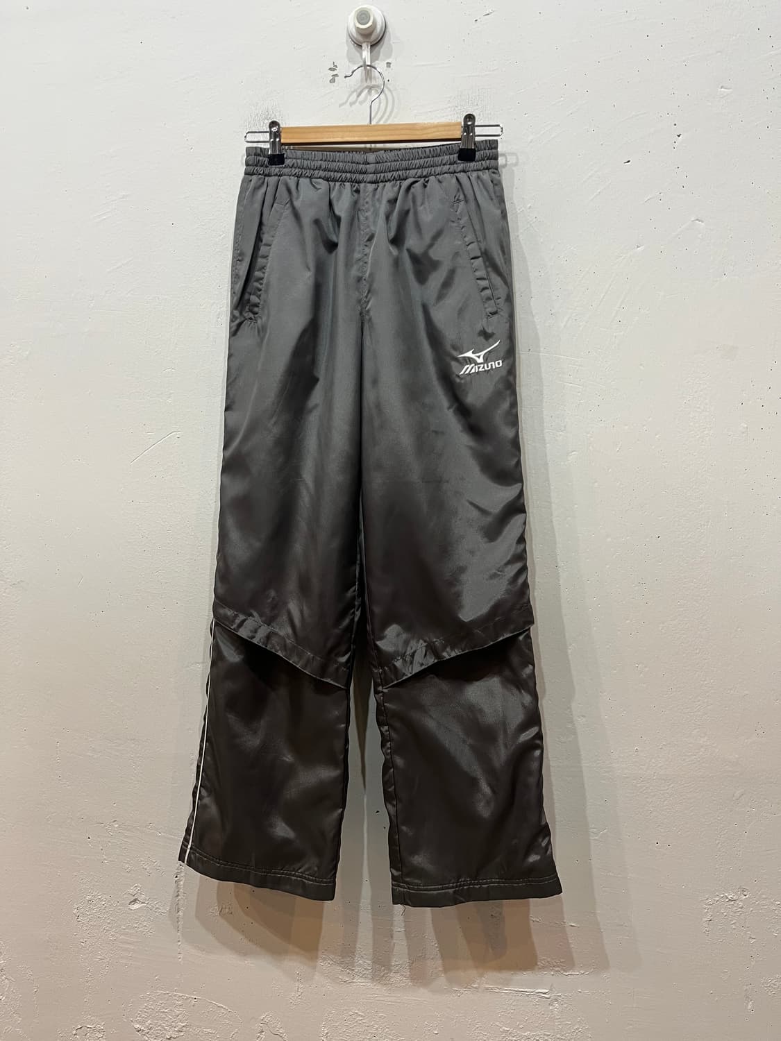 미즈노 로고 트랙팬츠 29 상품이미지1