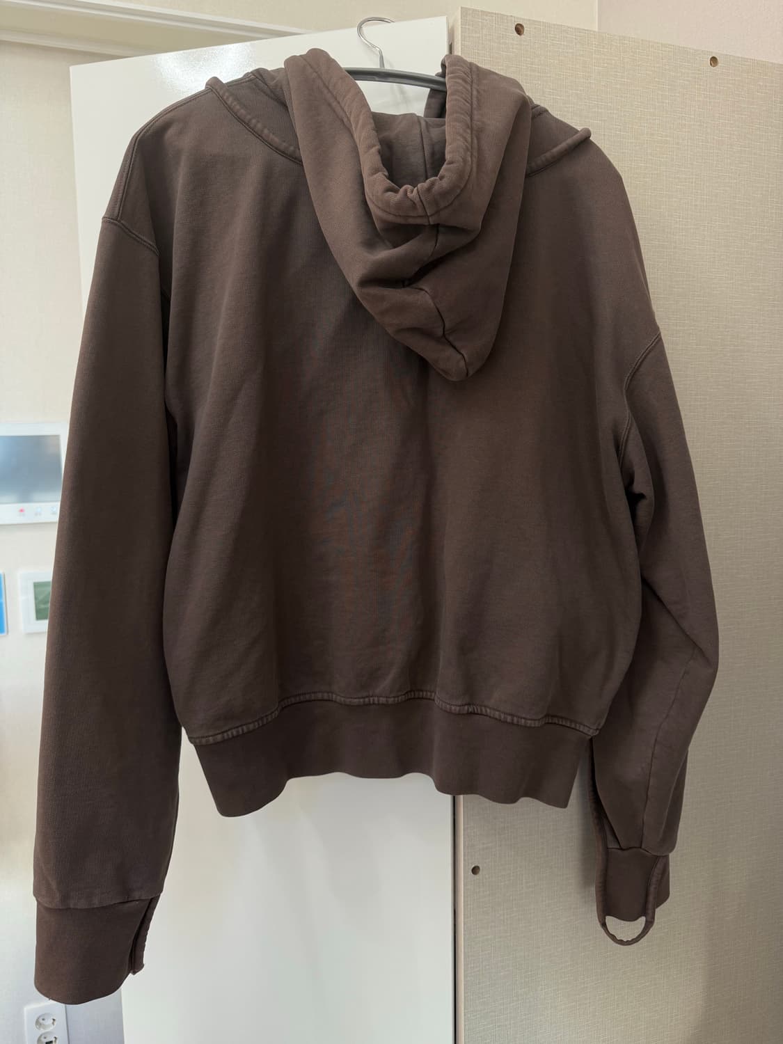 자크뮈스 브라운 후디 Le Chouchou 'Le Sweater 상품이미지2