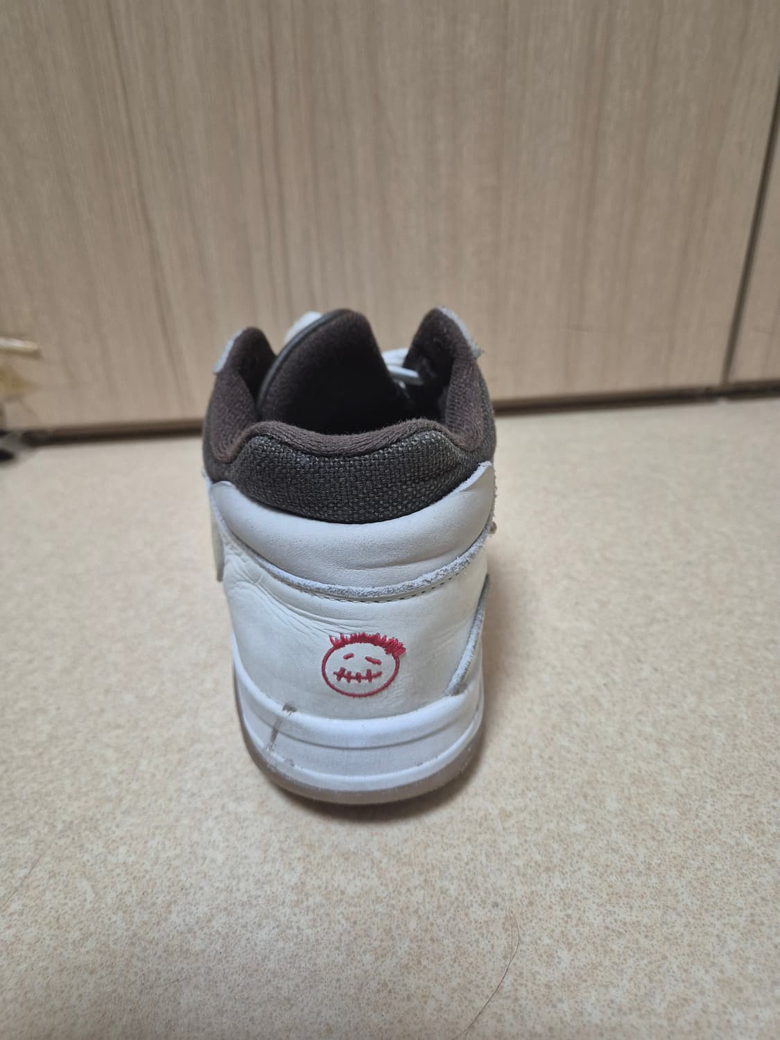 조던 x 트래비스 스캇 점프맨 잭 TR 세일 앤 다크 모카 상품이미지2