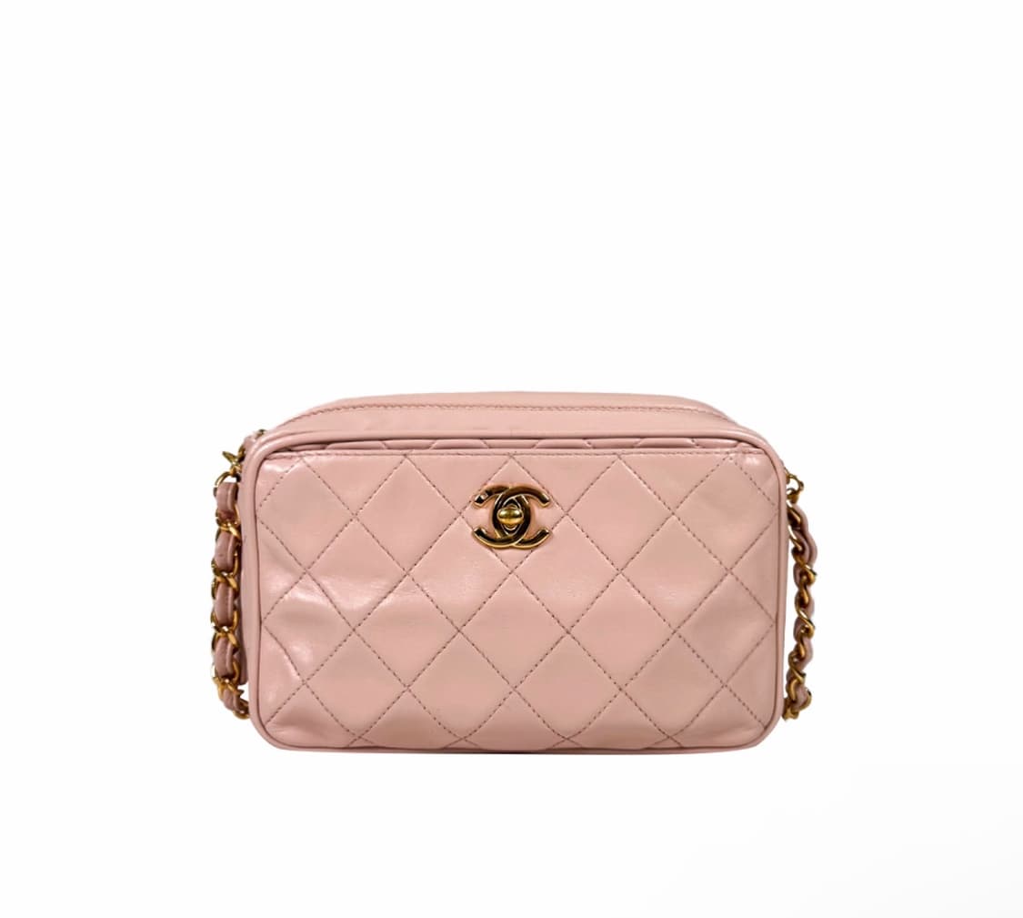 [OS] 샤넬 여성 CC로고 금장 램스킨 체인 크로스 숄더 카메라백 핑크 상품이미지1