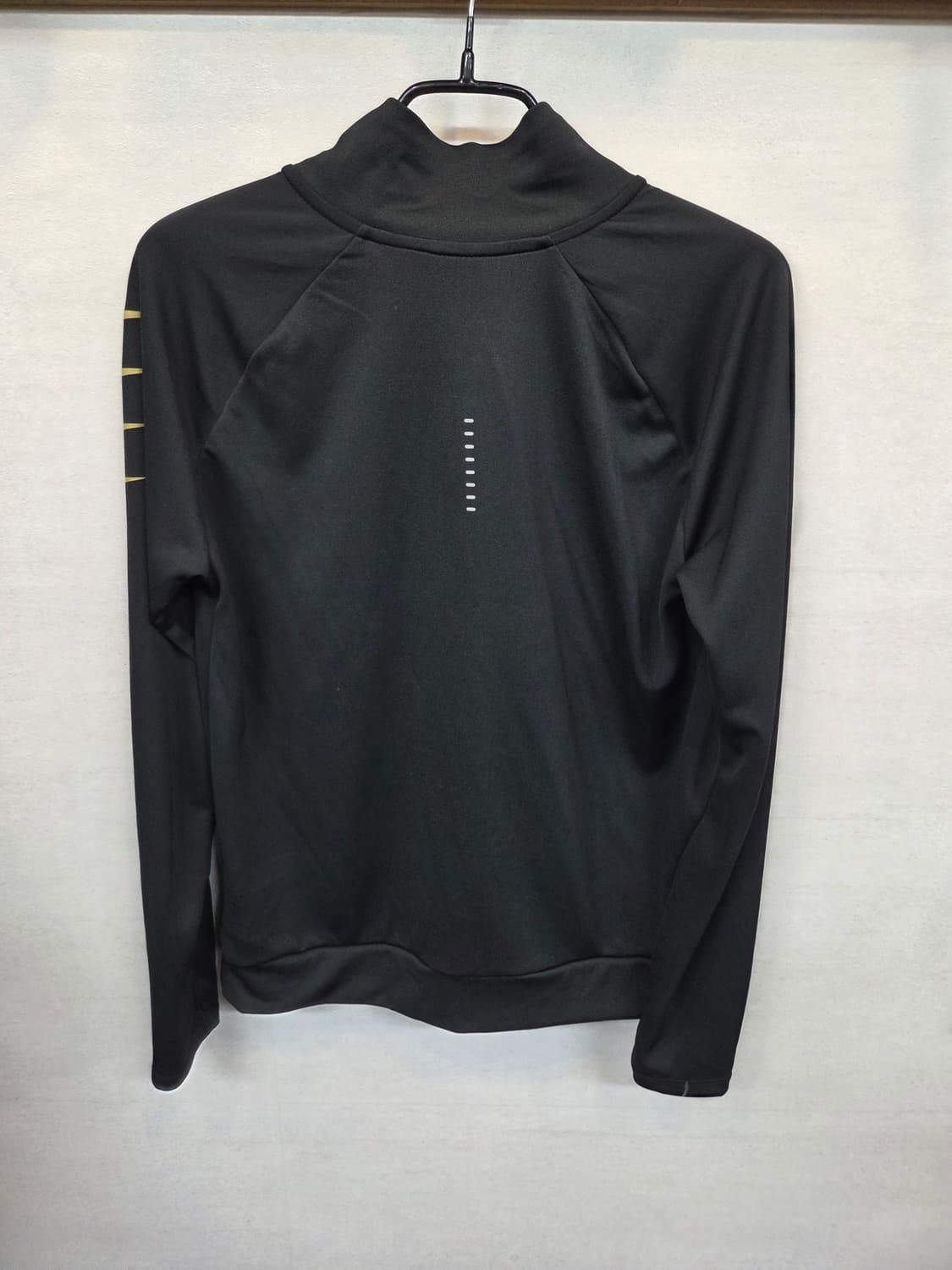 나이키 드라이핏 여성 스우시 반집업 러닝 져지긴팔 s 상품이미지2