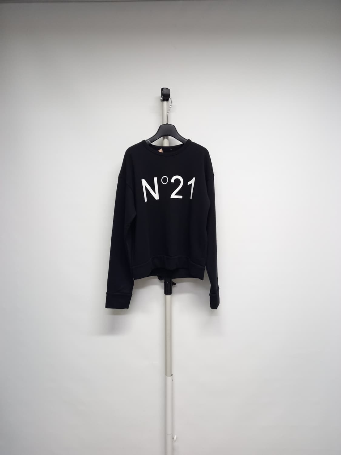 누메로벤투노 N21 춘추동 맨투맨 40.77 상품이미지1