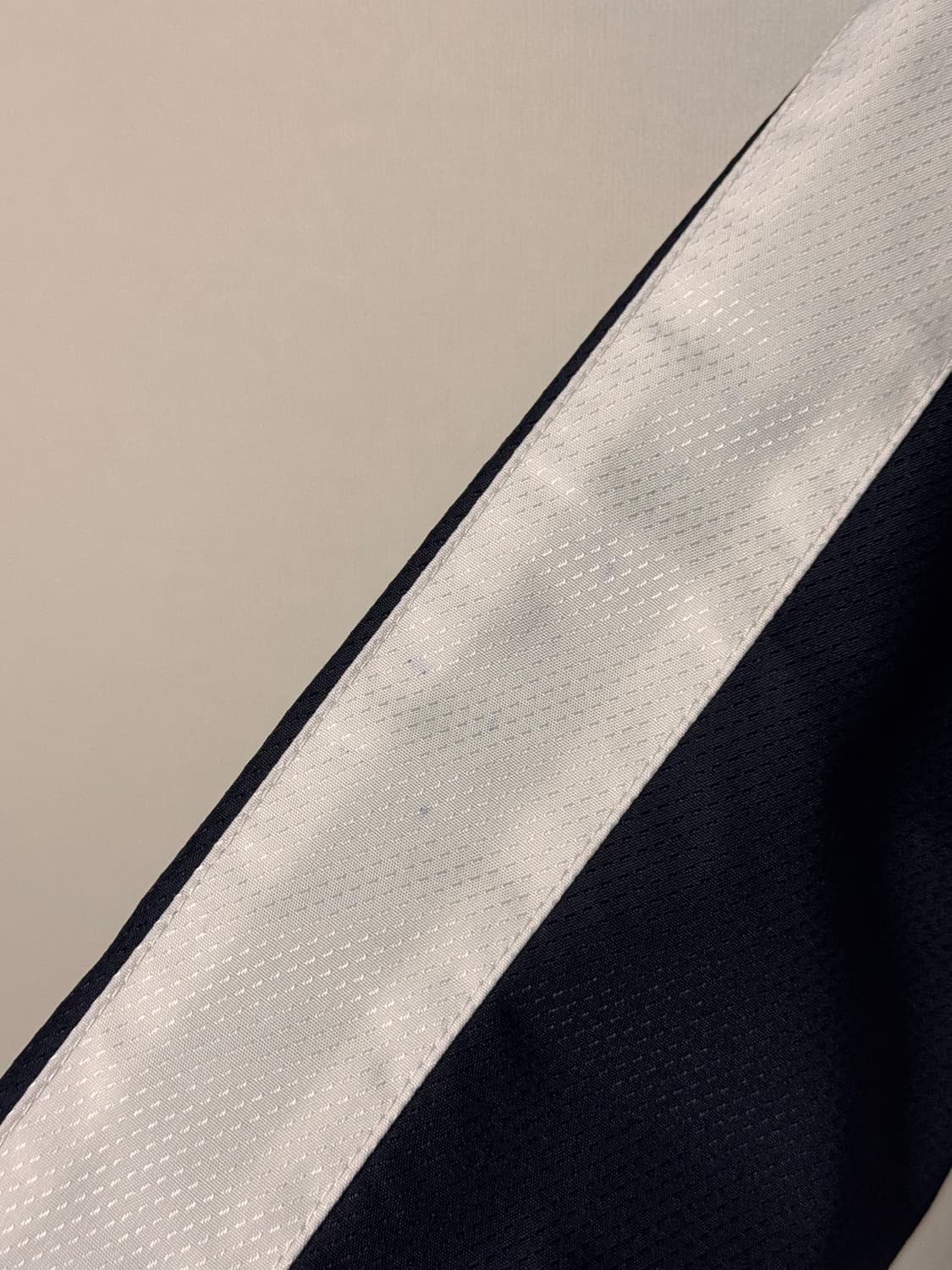 미즈노 흰 검 바람막이 오버핏 자켓 상품이미지5