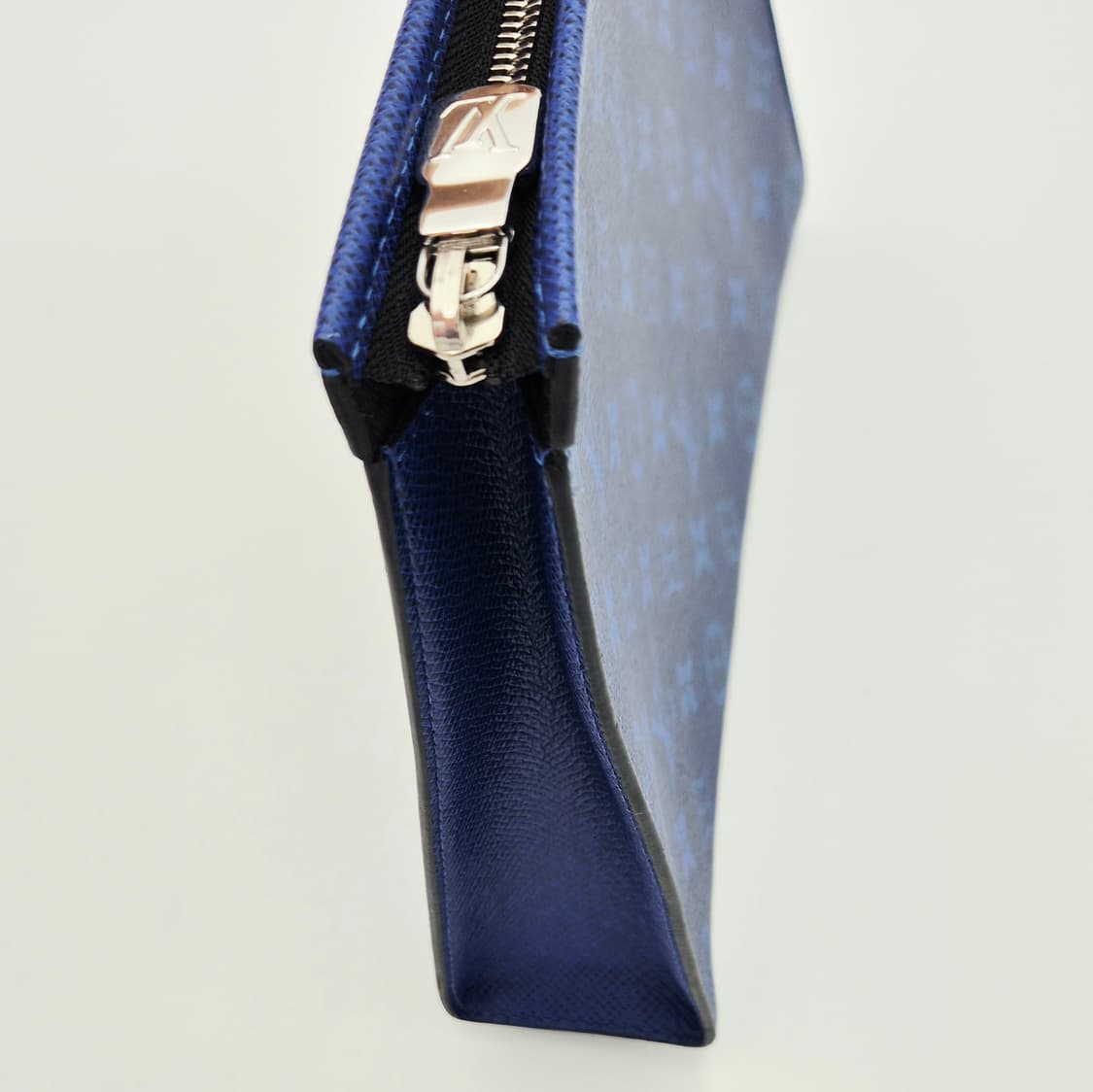 루이비통 포쉐트 보야주 MM 클러치 상품이미지3