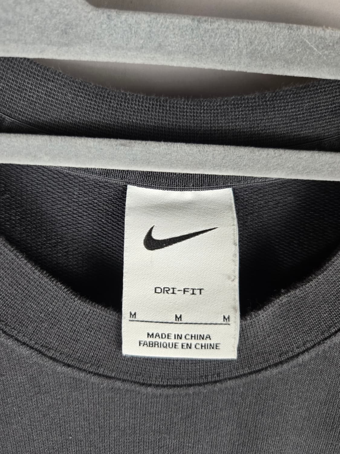 [무료배송]나이키 M 남성 드라이핏 약간 도톰 반팔 티셔츠 블랙 상품이미지7