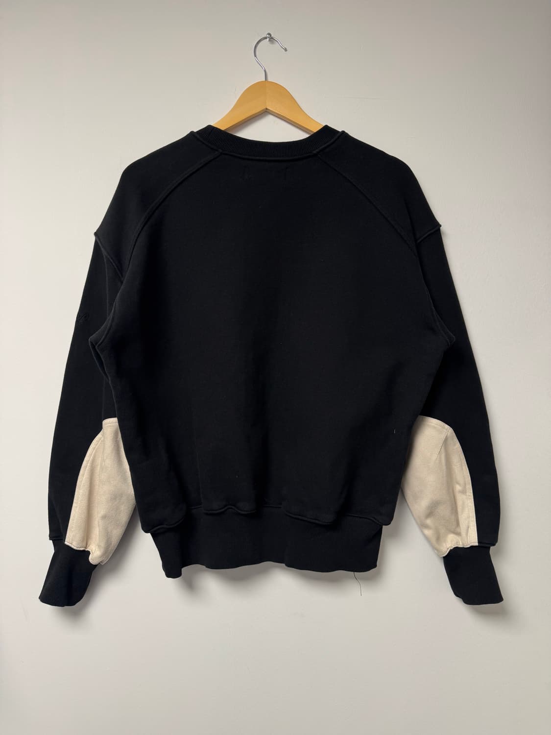 애프터프레이 스웨이드 패치 패널 블랙 맨투맨 스웨트셔츠 S 상품이미지6