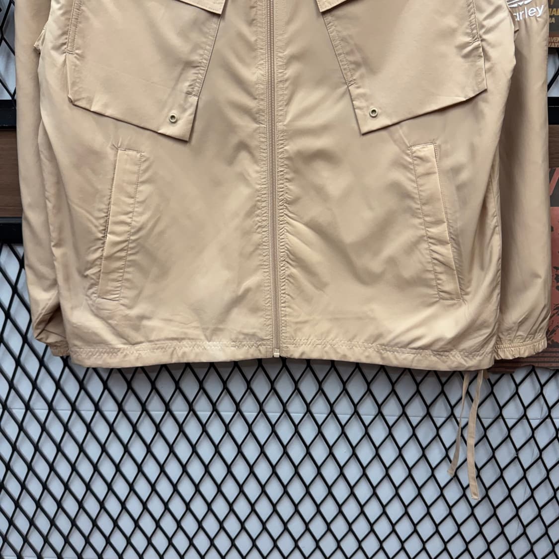 아디다스 팔리 나일론 트랙 자켓 전면 투포켓 포인트 베이지 상품이미지4