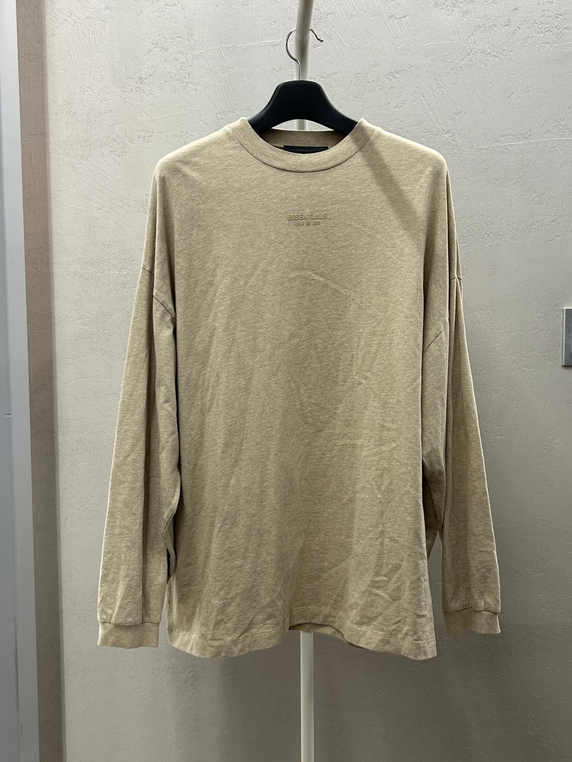 에센셜 오버핏 긴팔 티셔츠 베이지 상품이미지2