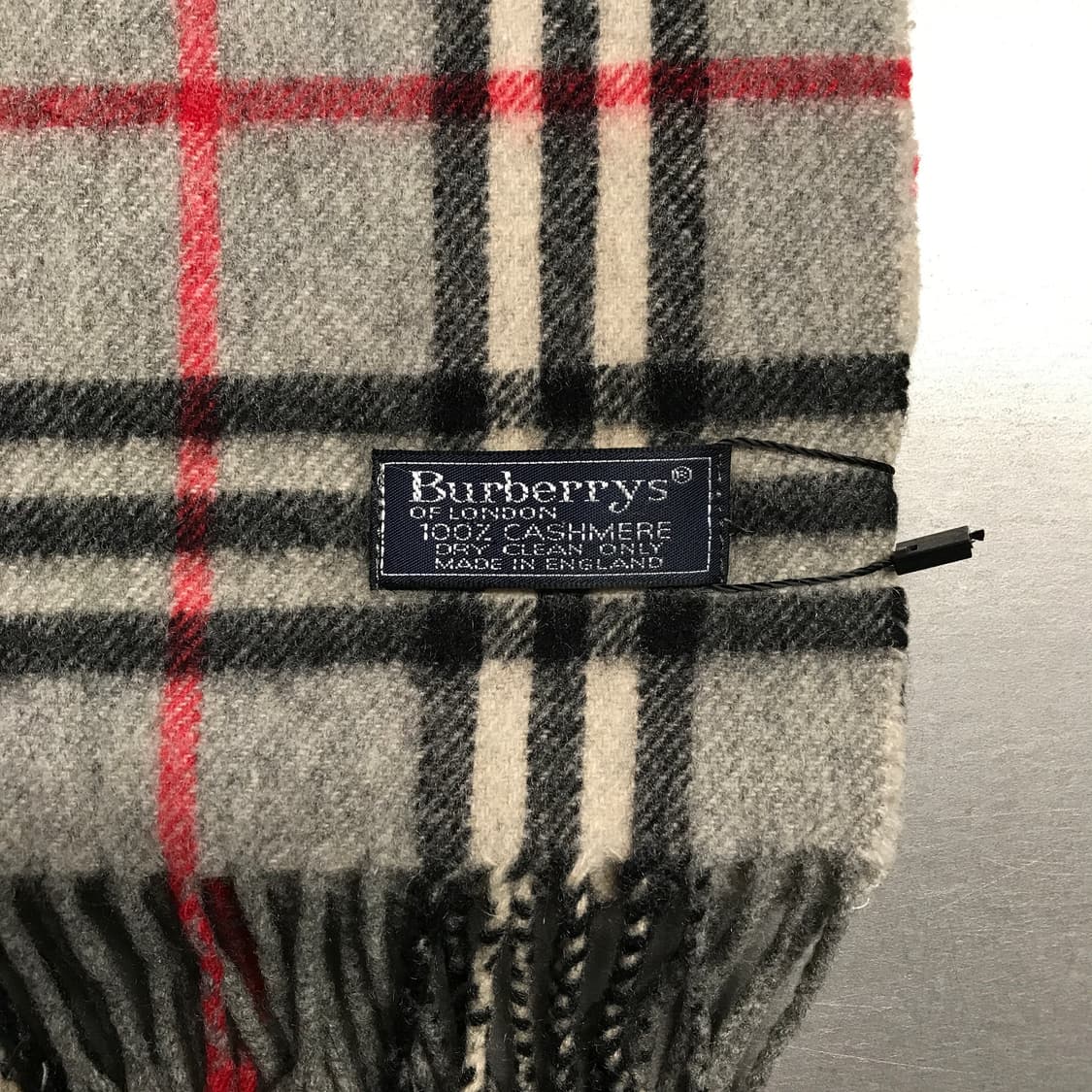 버버리 정품 캐시미어 머플러 그레이 상품이미지4