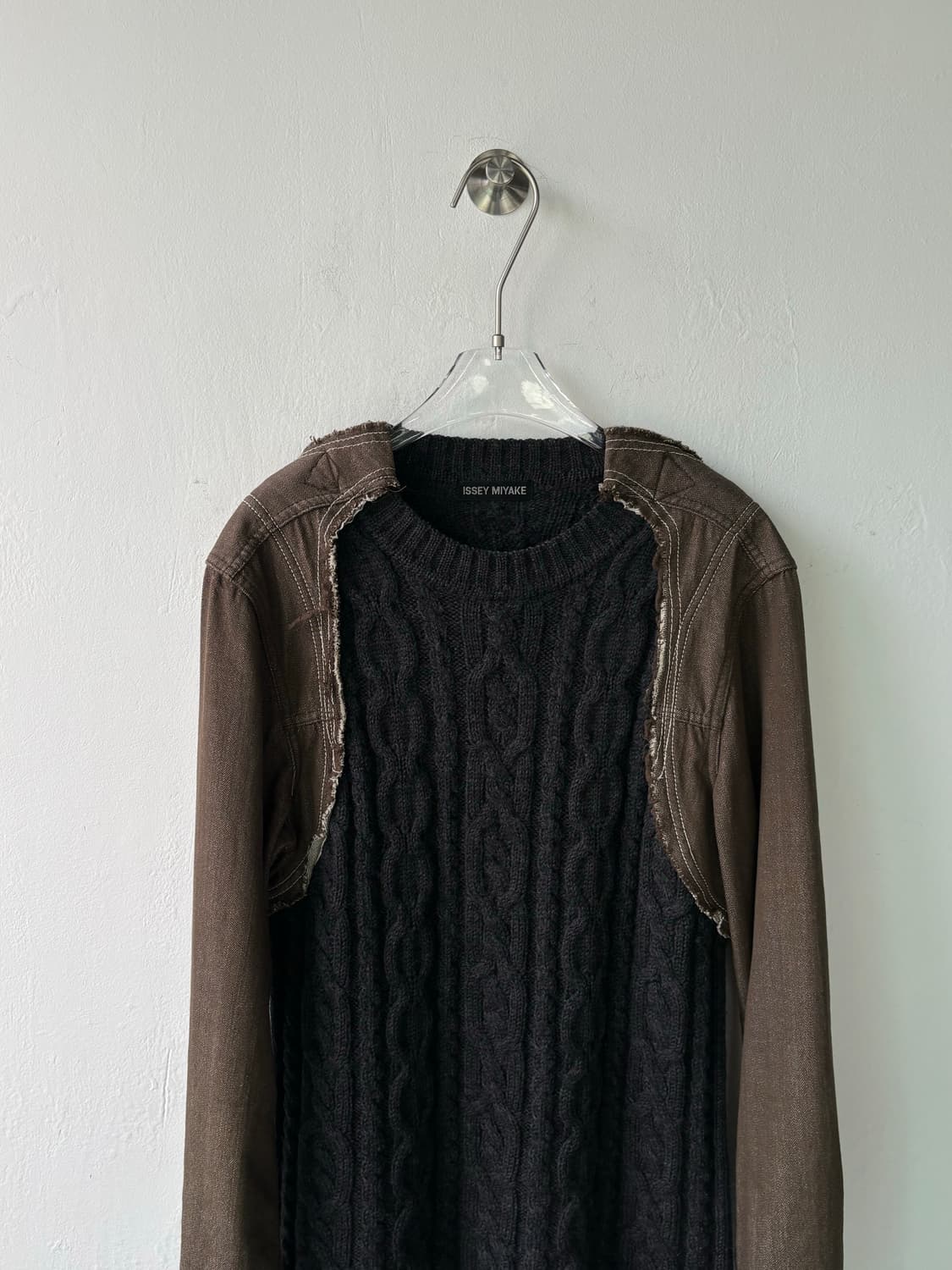 이세이미야케 93SS 런웨이 피스 도킹 트러커 암 스웨터 상품이미지5