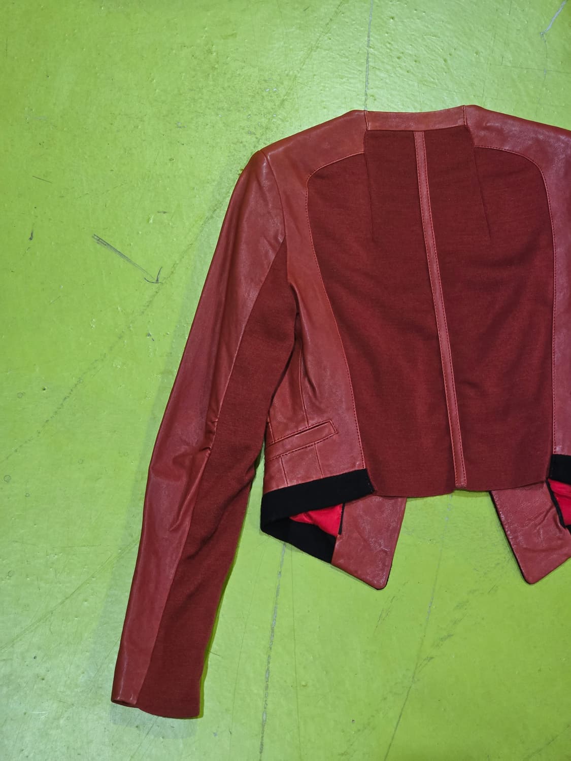 must.bp 레드 가죽 프릴 자켓 상품이미지10