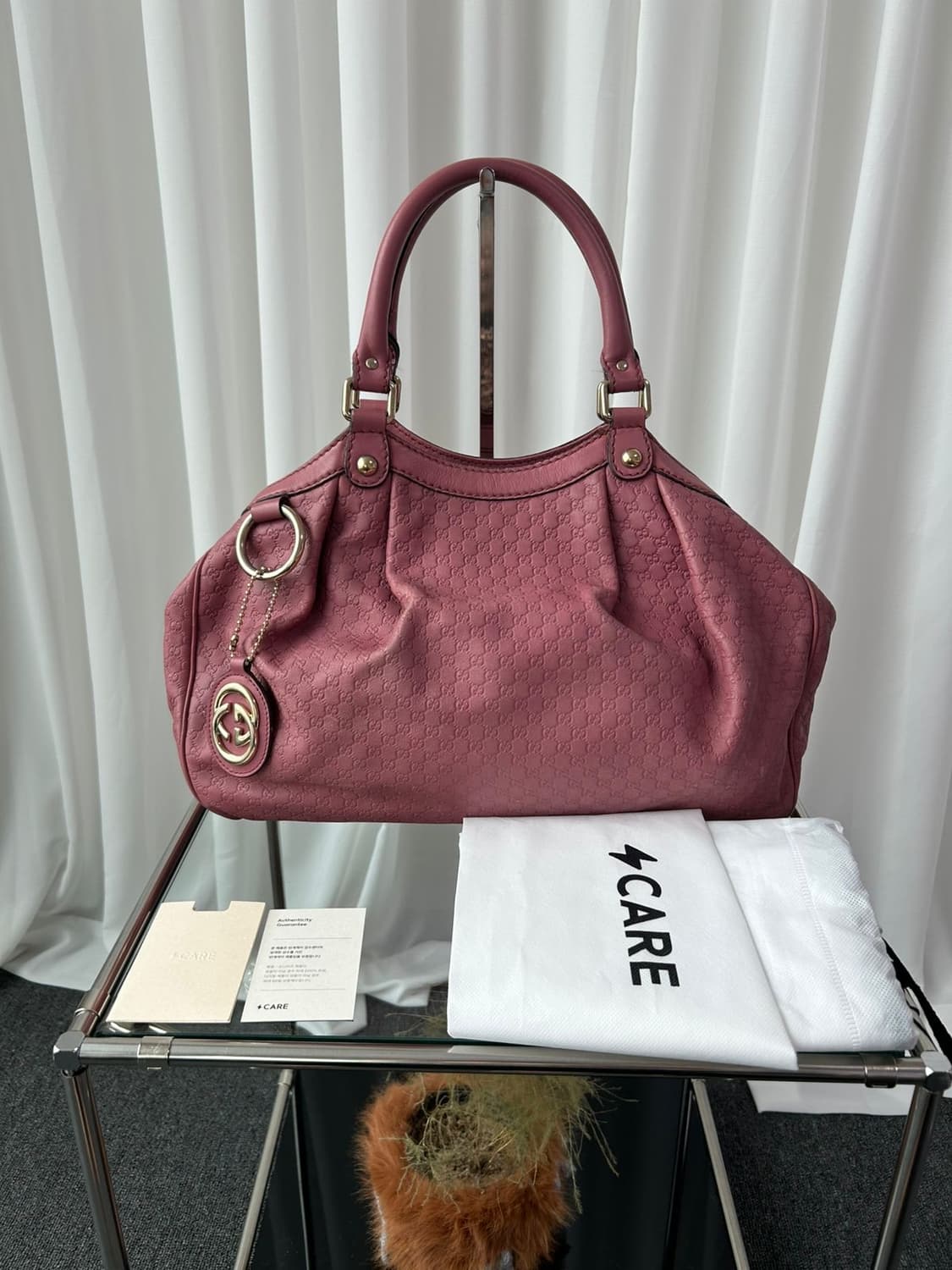 구찌 핑크 수키 레더 숄더백 상품이미지2