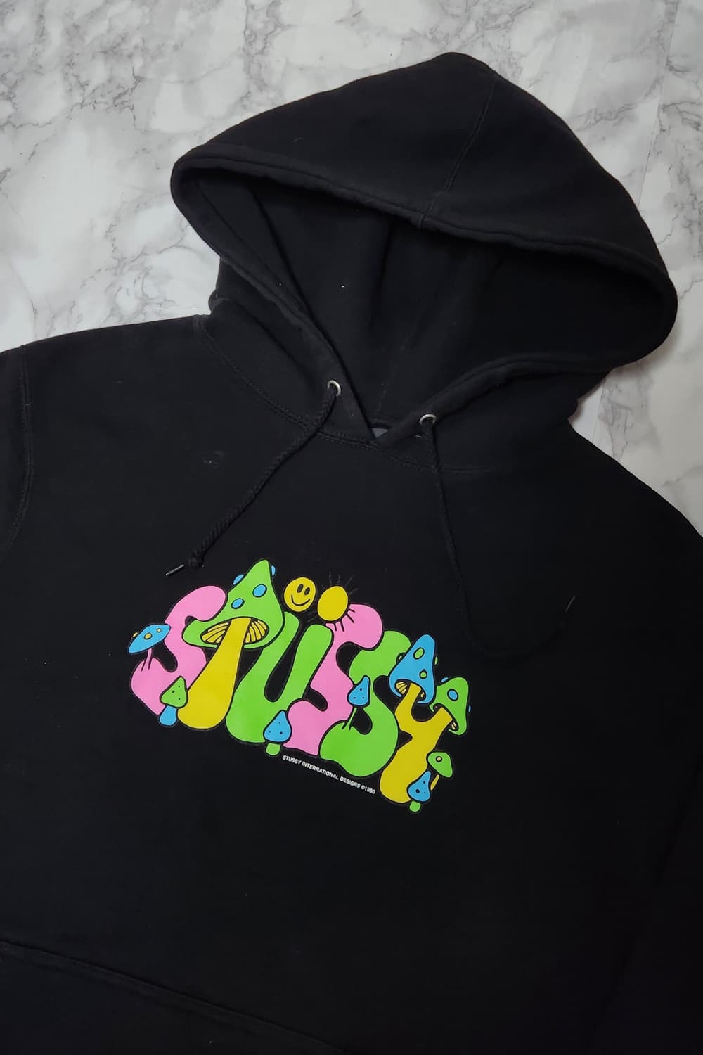 스투시 빅로고 블랙 후드티 상품이미지3