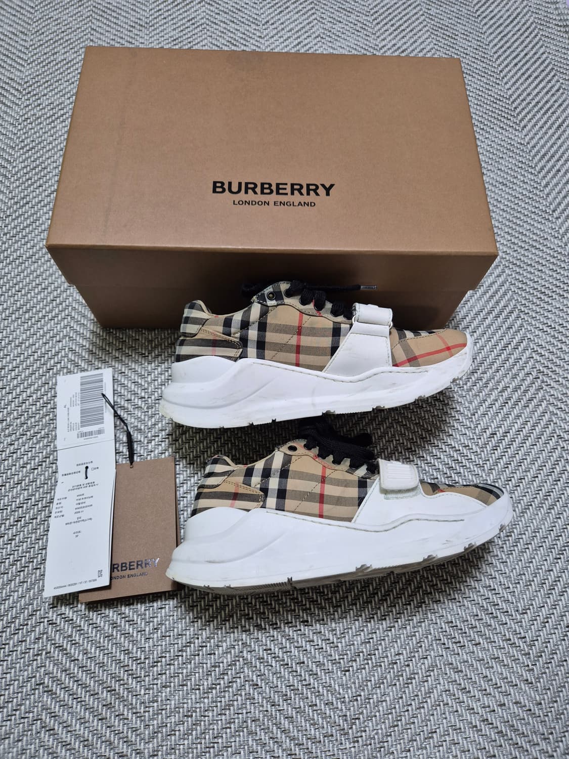 정품 백화점판 버버리 스니커즈 37 235-240 상품이미지2