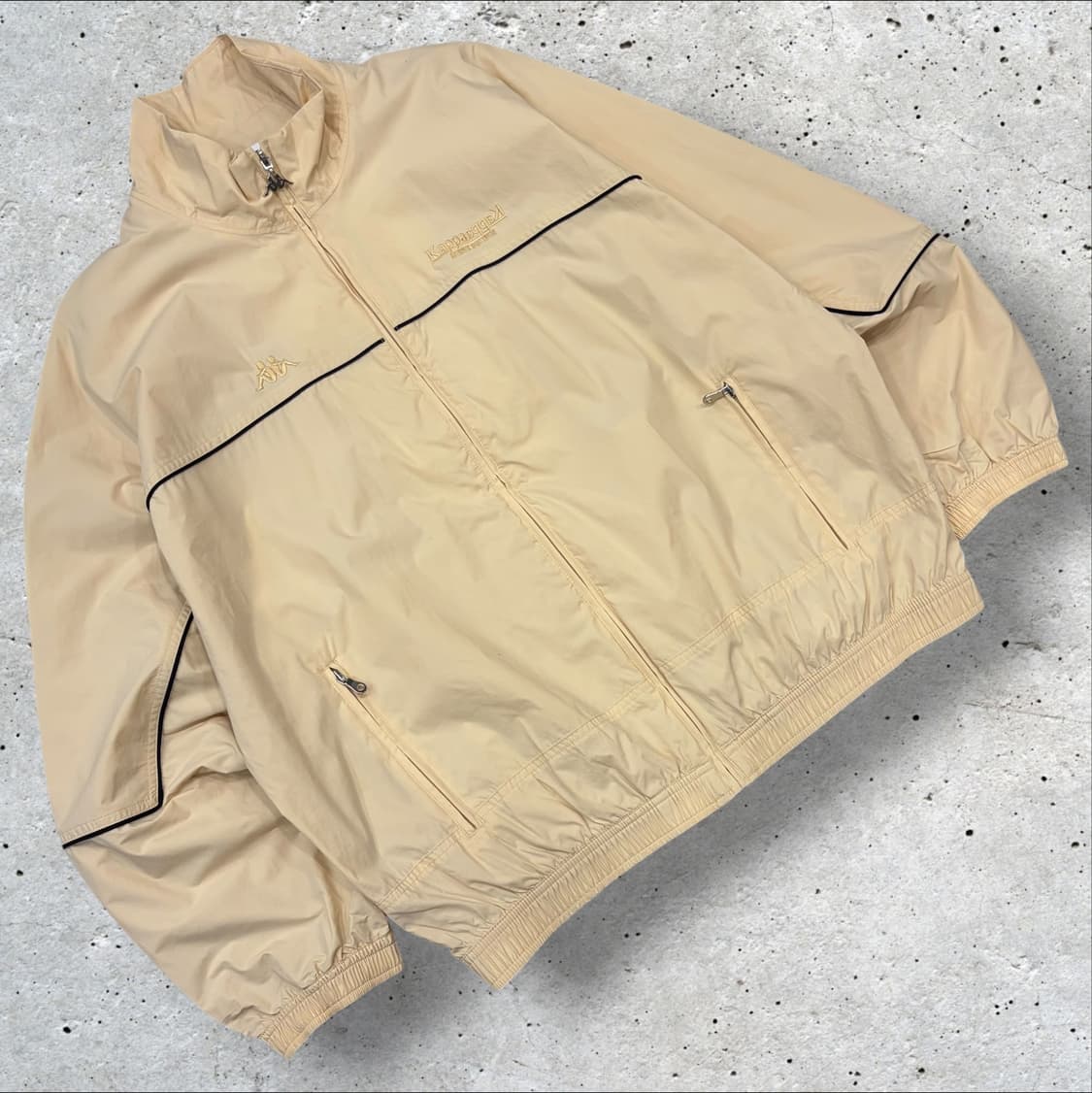 [L] 카파 Kappa 파이핑 우븐 베이지색 바람막이 자켓 D821 상품이미지1