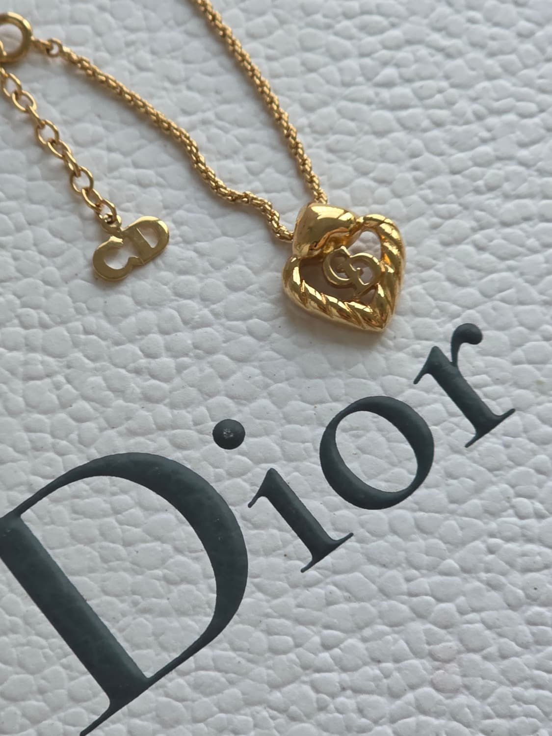 디올 금장 cd 오픈하트 목걸이 상품이미지4