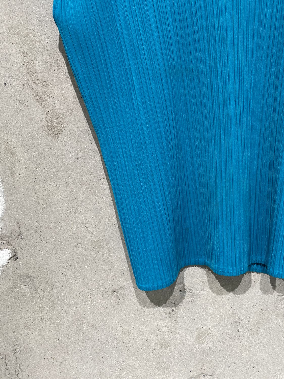 플리츠 플리즈 터쿼즈 암핏 라인 크루넥 하프티 상품이미지4