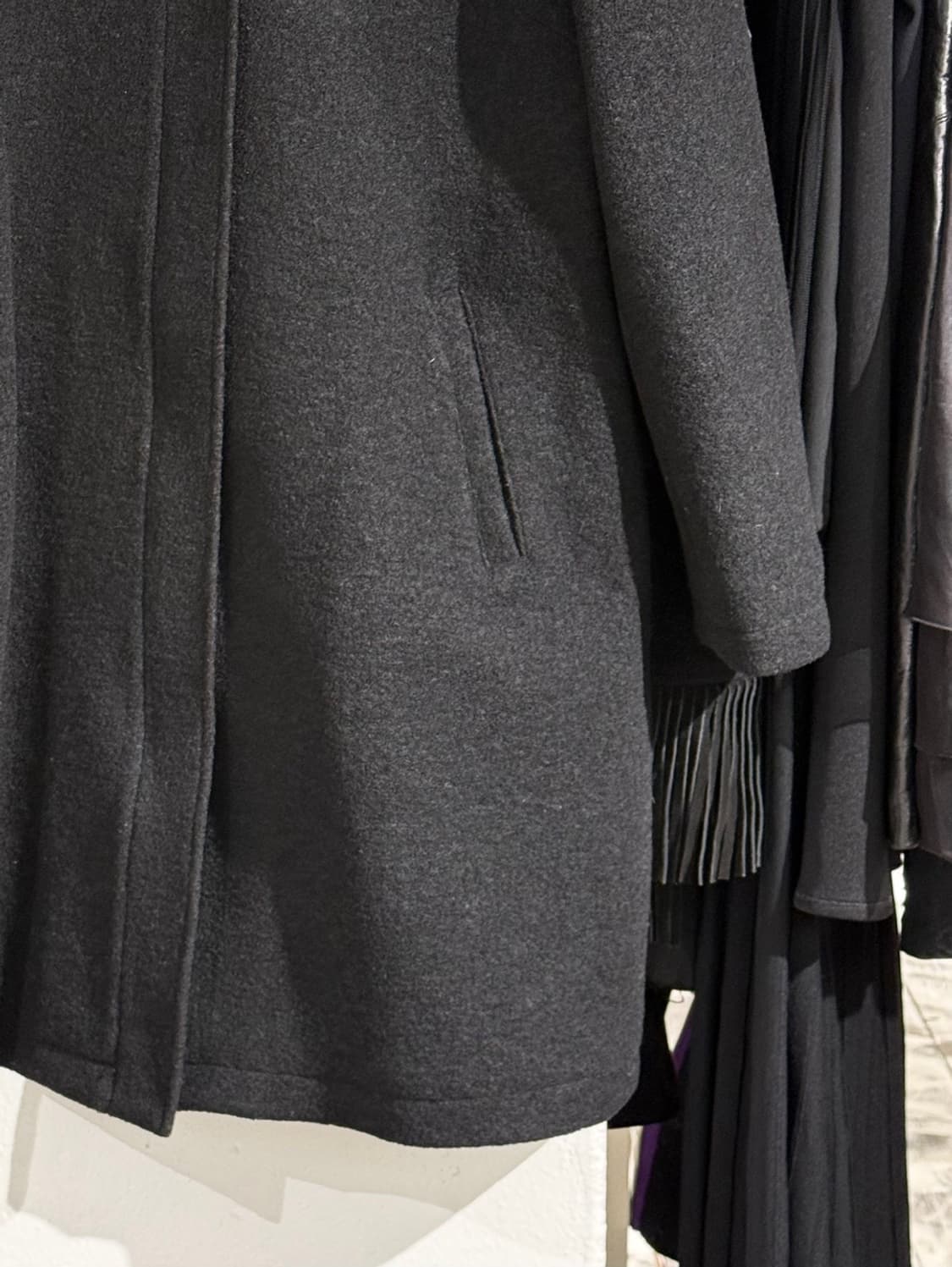 발렌시아가 블랙 퍼카라 싱글 울 코트 상품이미지6