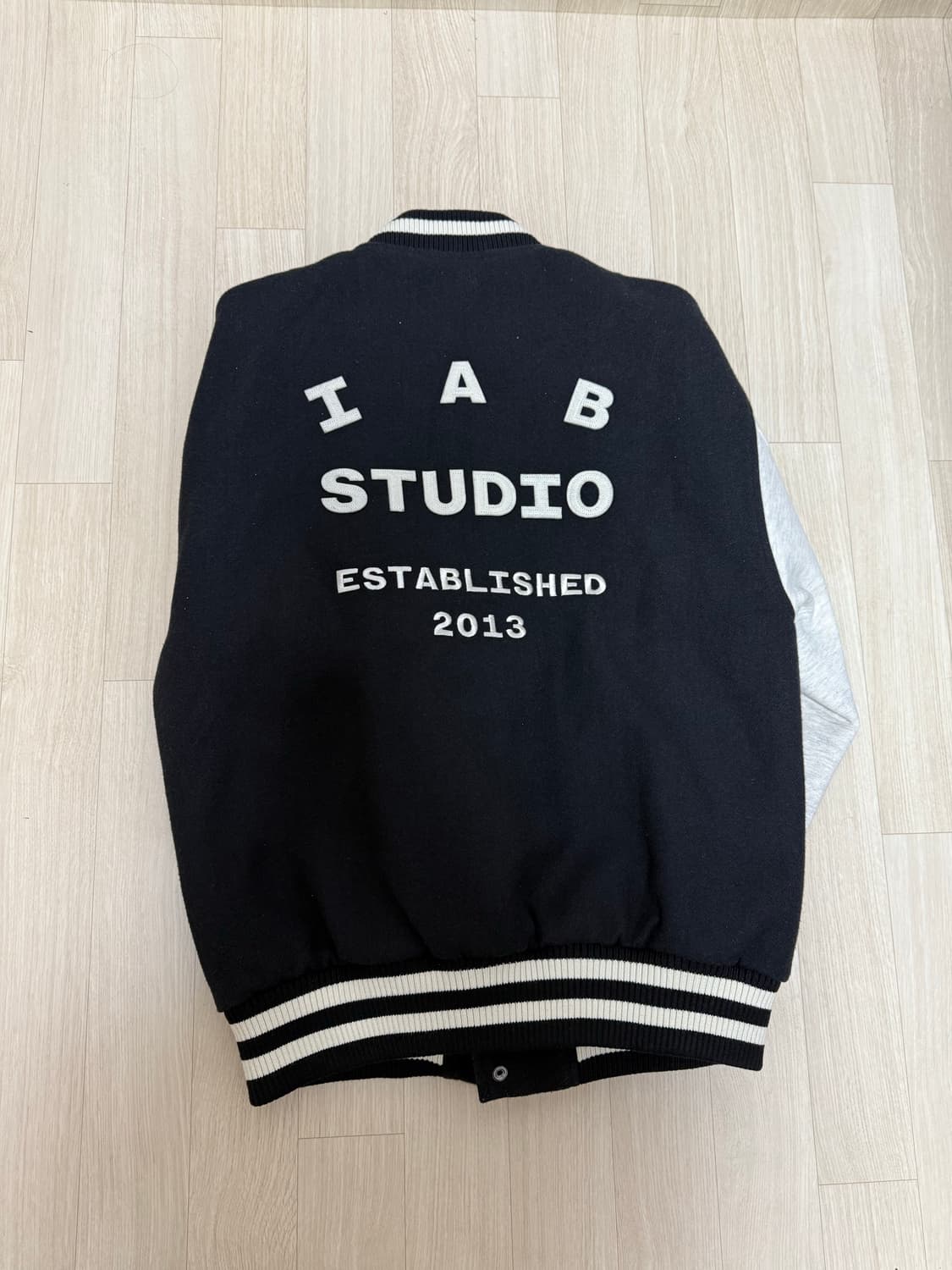 아이앱 스튜디오 스타디움 자켓 블랙 아이보리 L 상품이미지4