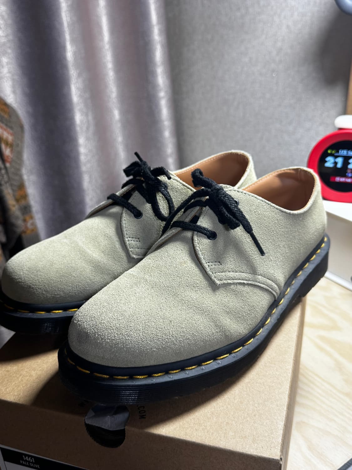 닥터마틴 1461 페일 올리브 41 사이즈 상품이미지2