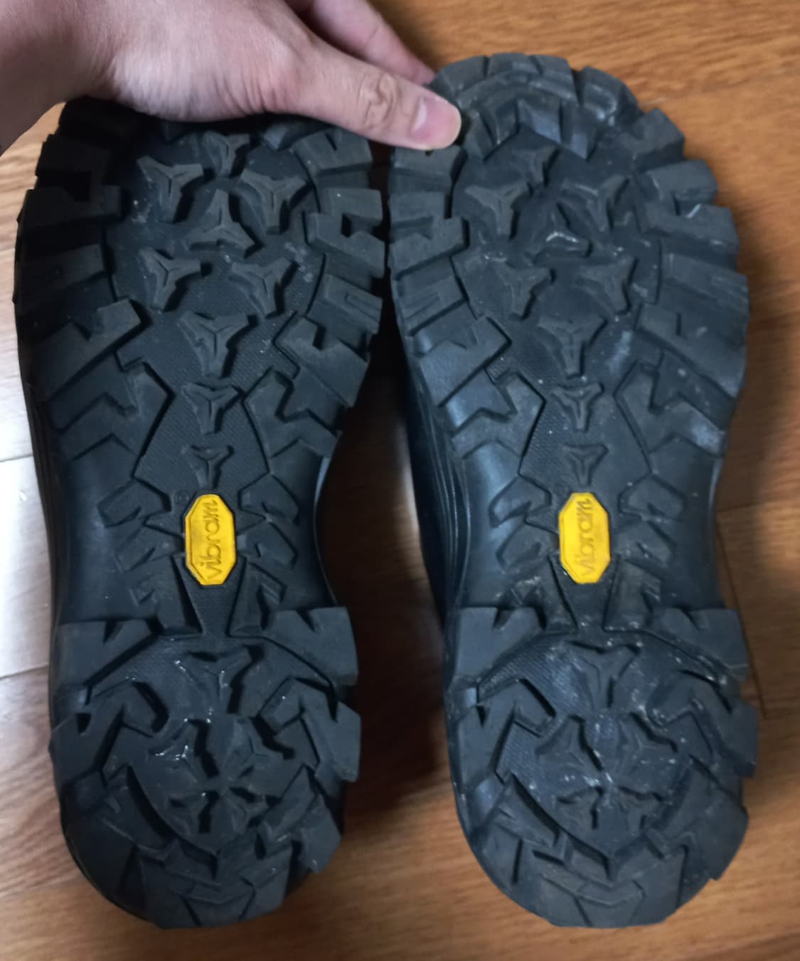 요위(Yowe) Uon 매트 블랙 245 로퍼 구둥화 상품이미지3