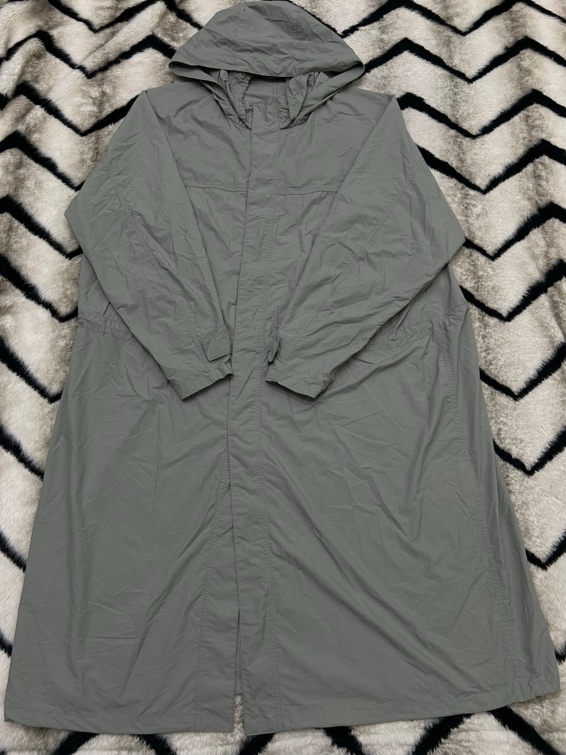 [XL]유니클로U 라이트웨이트 후드 바람막이 코트/세이지 그레이 상품이미지2