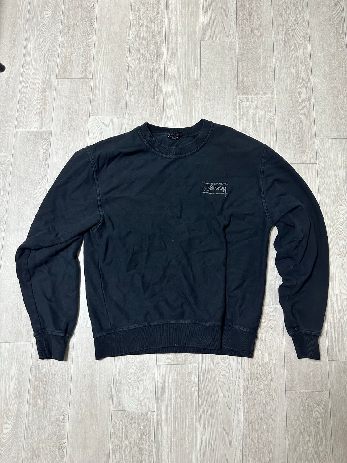 스투시 인터네셔널 맨투맨 블랙 상품이미지2