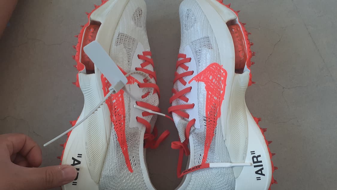 나이키오프화이트 에어줌템포 넥스트 솔라레드 280 상품이미지6