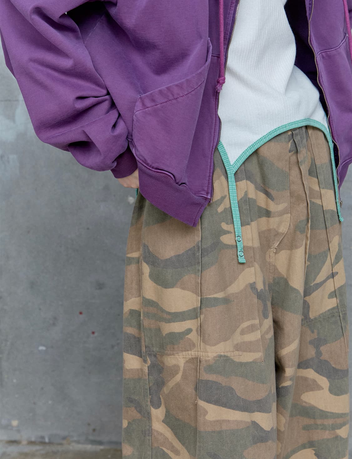 (에크루)스탠드얼론 카모 리버시블 커브드 코튼 팬츠 상품이미지5