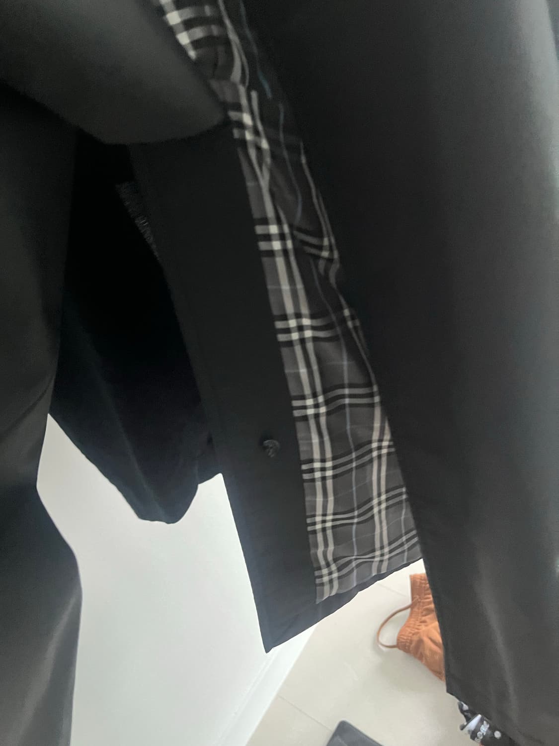 버버리 그레이 체크 싱글 패딩 코트 L 상품이미지4