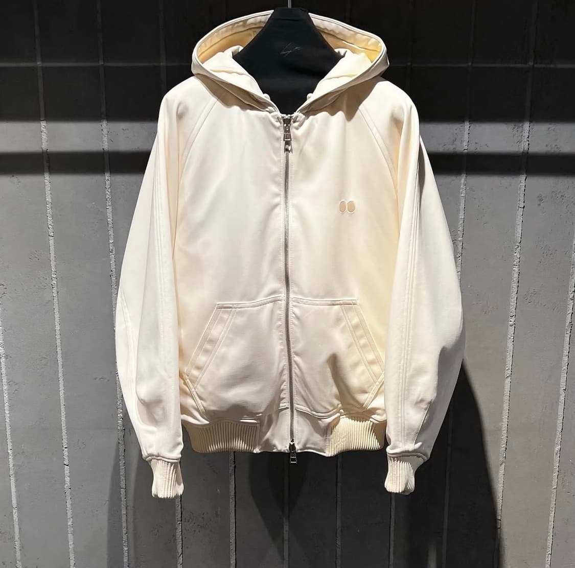 송지오 컬렉션 아트워크 리버시블 후드 점퍼 상품이미지2