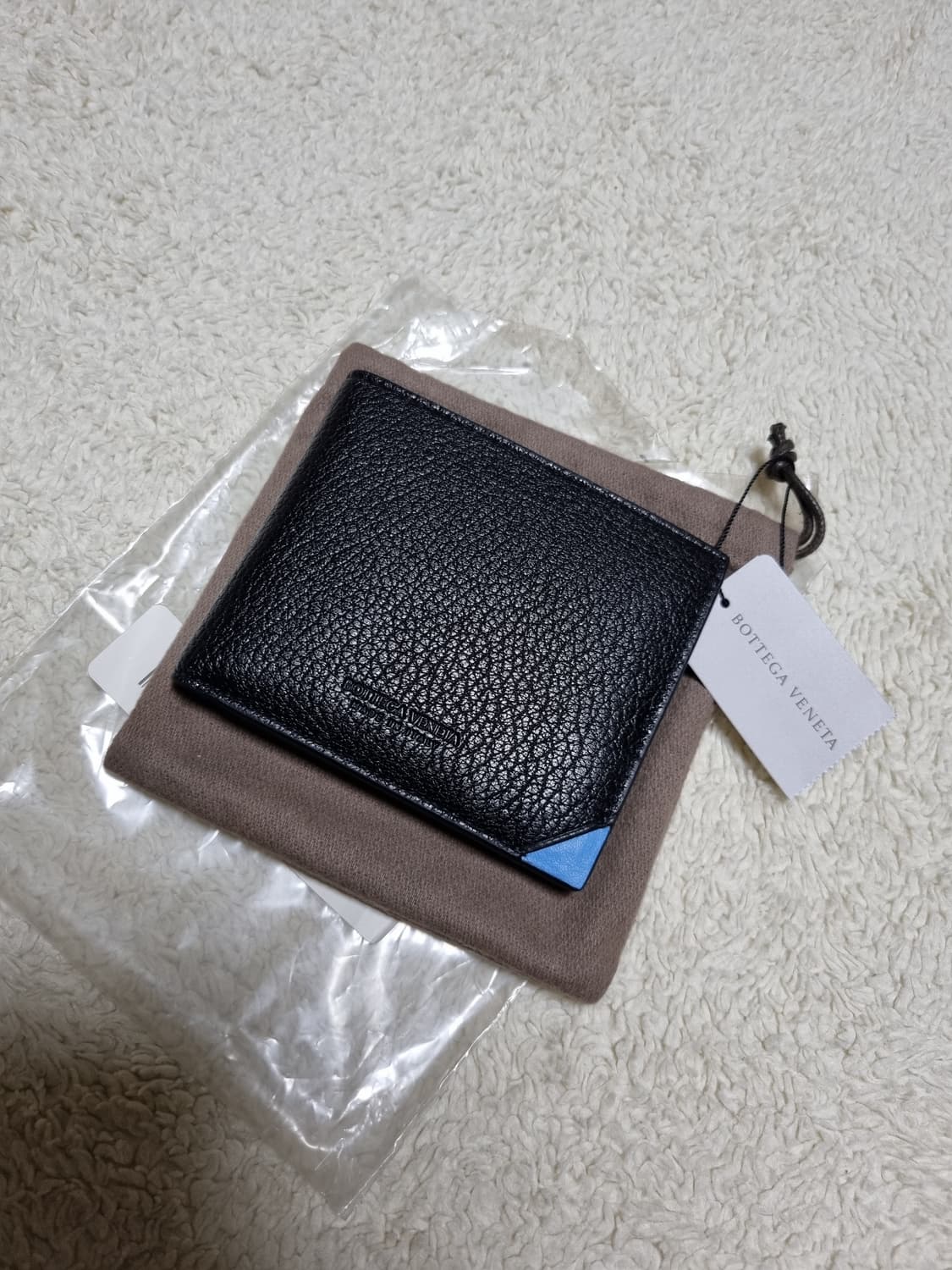 보테가 베네타 포트폴리오 반지갑 상품이미지1