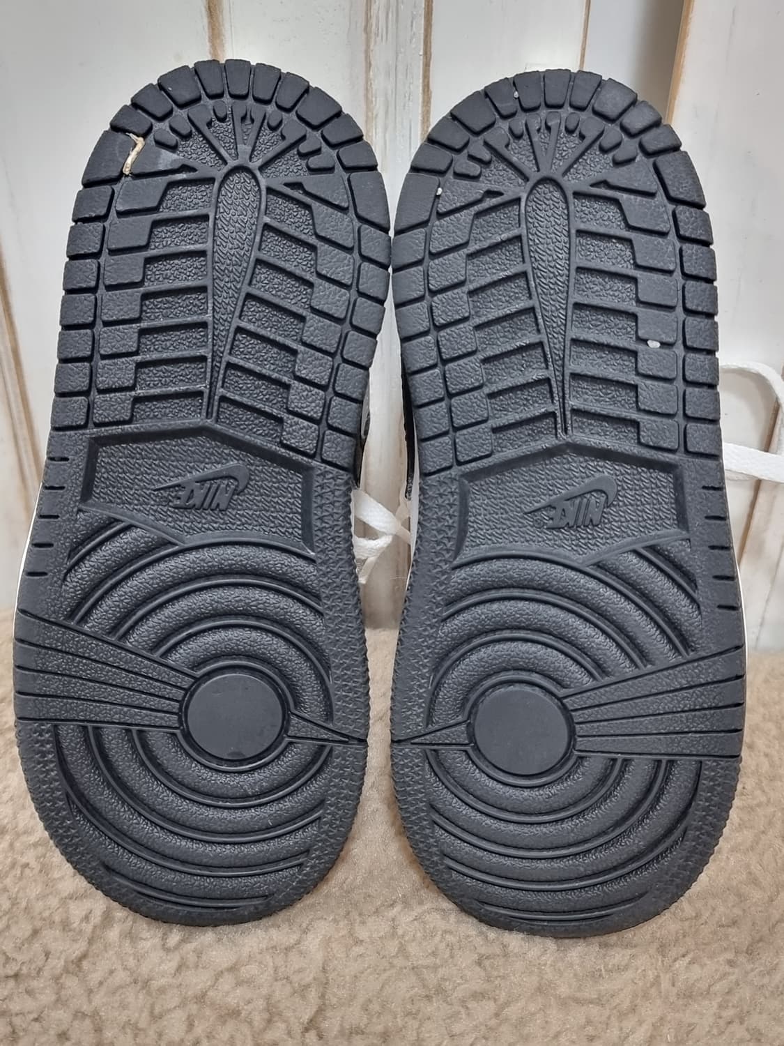 나이키 조던1 미드 SE 히트 리액티브 (D130 상품이미지4