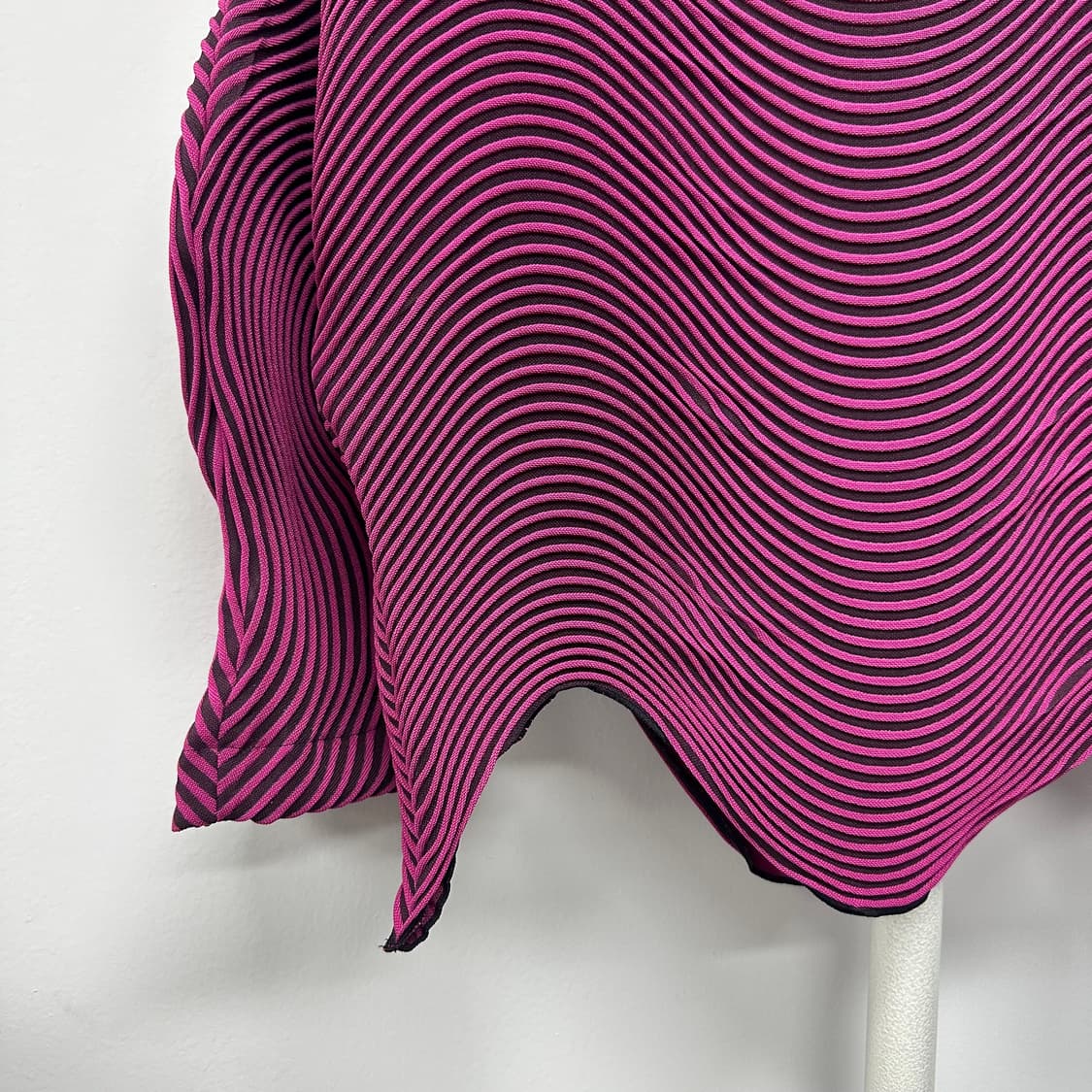 이세이미야케 웨이브 플리츠 탑 상품이미지5