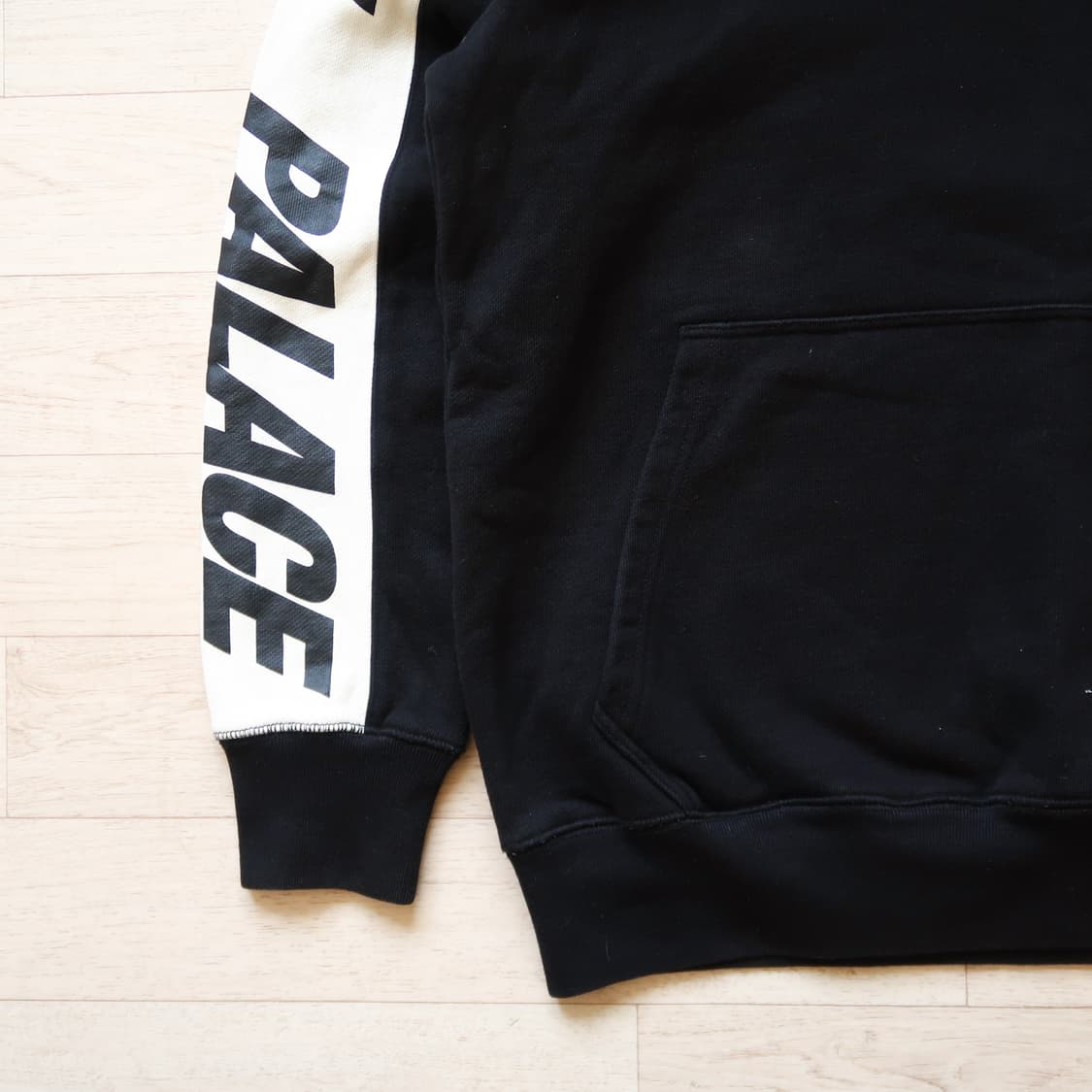 팔라스 사이드 로고 후드티 상품이미지4