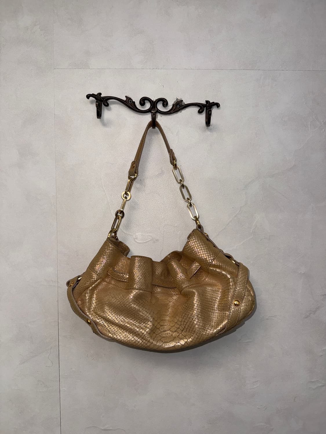 Anne Klein gold python chain 숄더백 상품이미지5