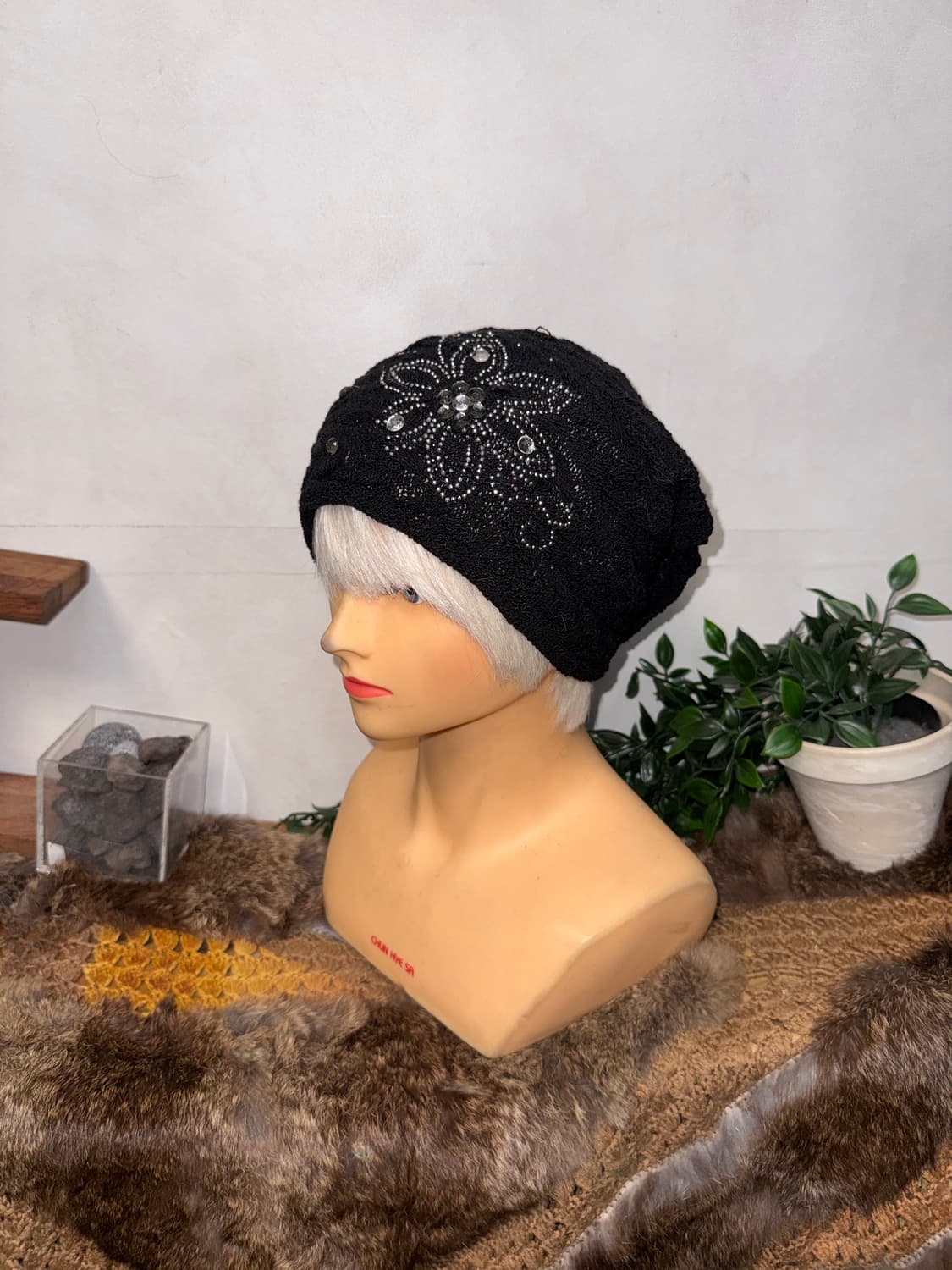 Black cubic flower twist loose knit 비니 상품이미지1