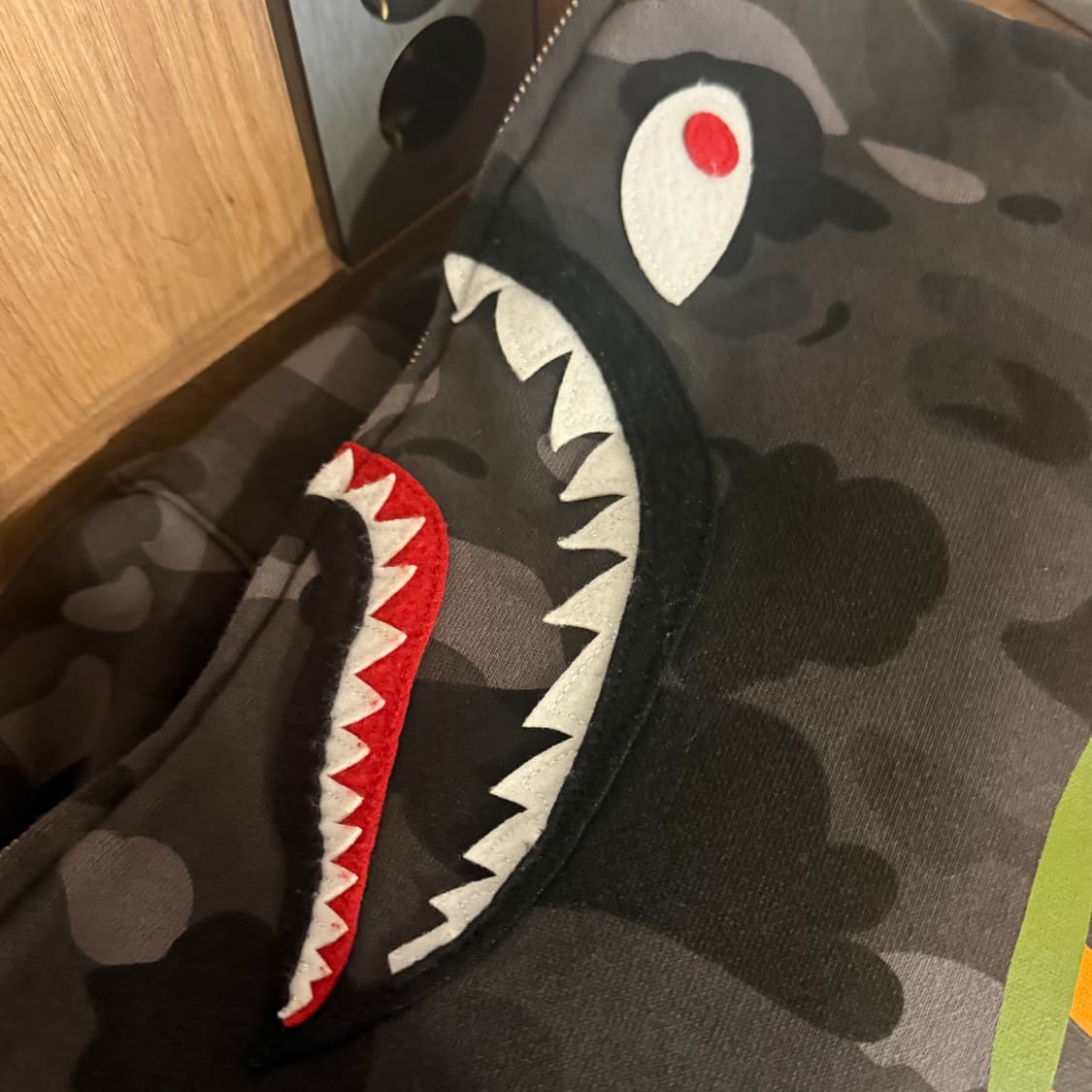 베이프 샤크 후드집업 흑계 판매 검은색 리쿠손민수 상품이미지3