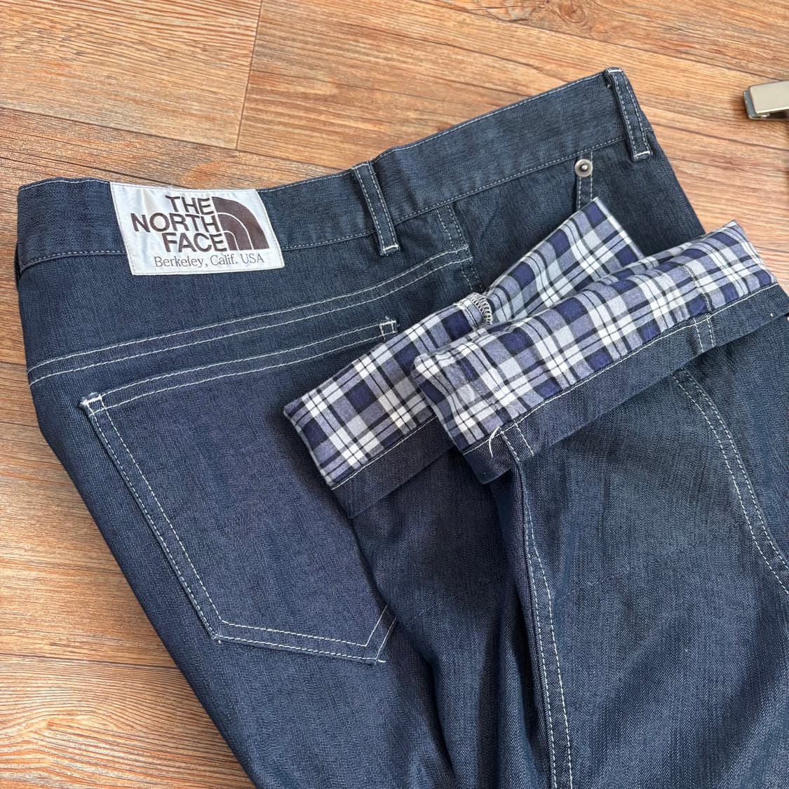 노스페이스 36 캐주얼 반바지 7부 체크 디테일 화이트 라벨 상품이미지2