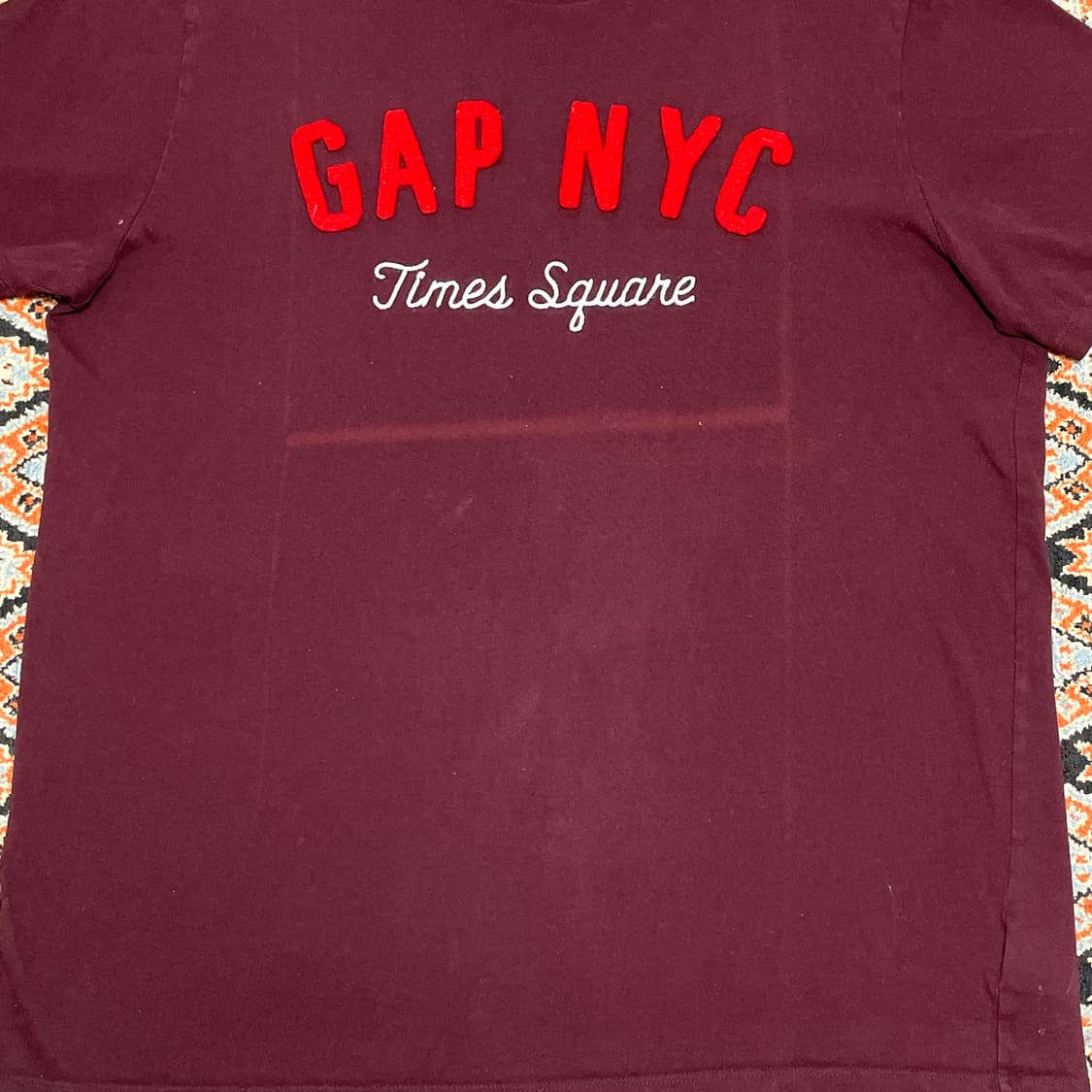 갭 뉴욕 스펠프린팅 버건디 반팔티셔츠 남성L 상품이미지3