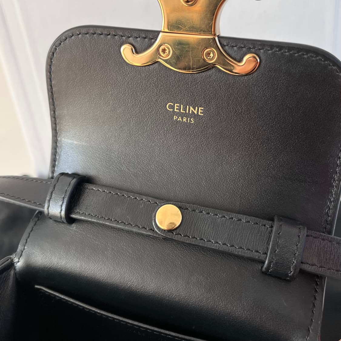 [S급/정품] 셀린느 미니 클로드 샤이니 블랙 크로스백 가방 상품이미지4