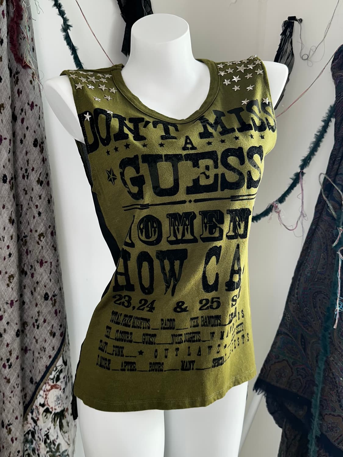 Y2k 카키 스터드 프린팅 슬리브리스 상품이미지3