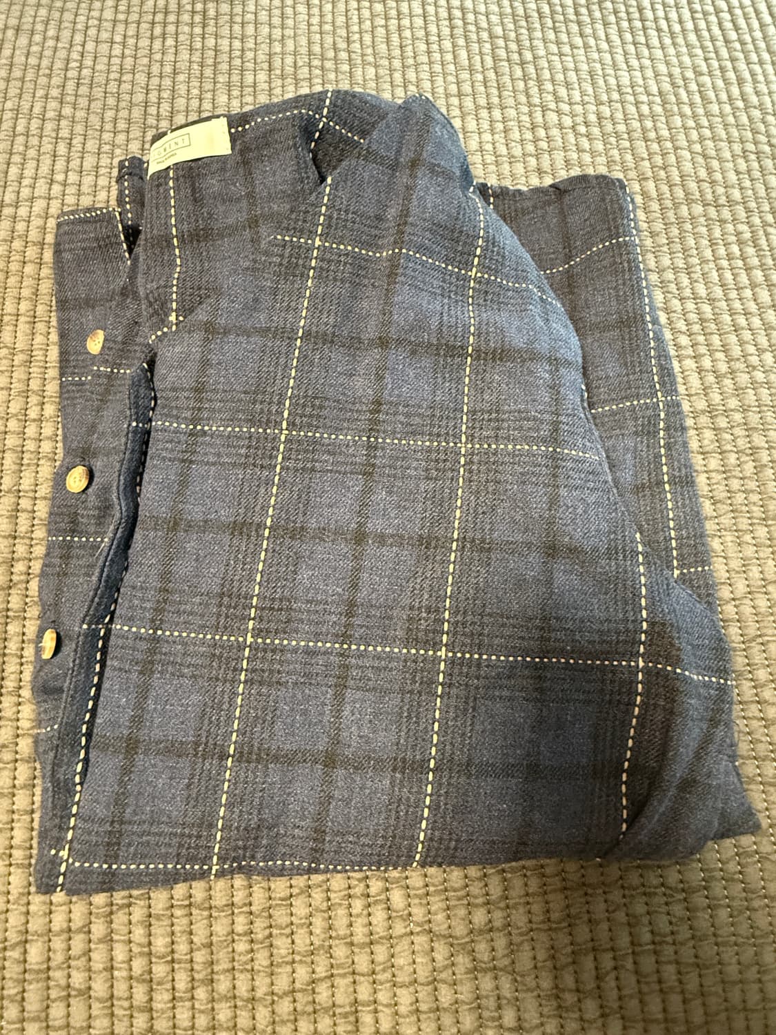 피그먼트 V넥 셔츠 FREE 상품이미지1