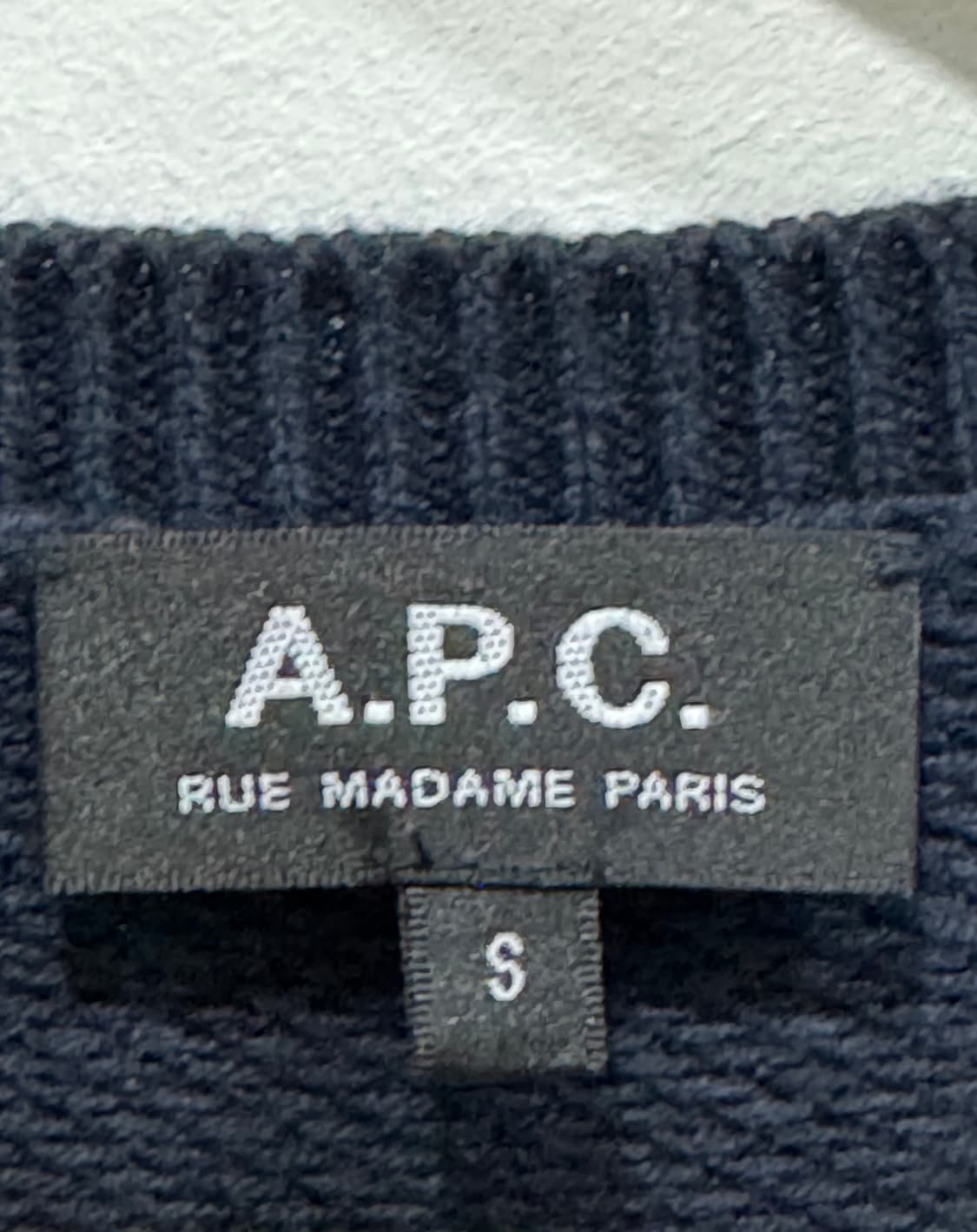 A.P.C. 네이비 니트 스웨터 S 상품이미지3
