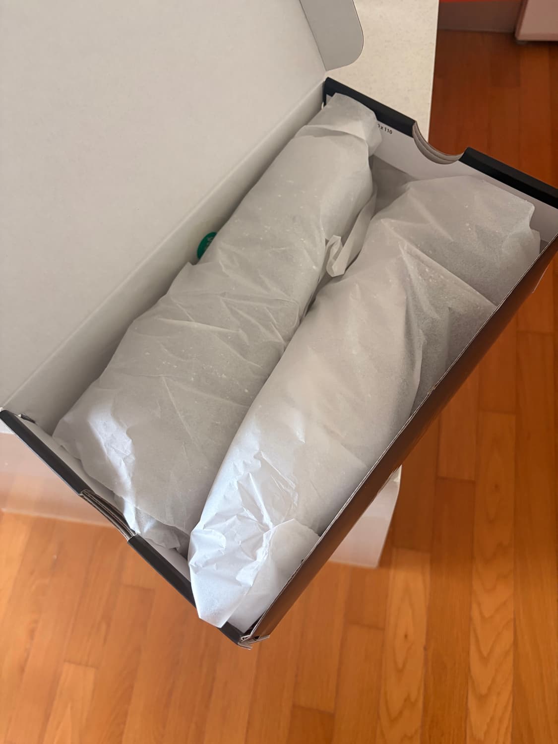 나이키 아스트로그래버 270 카카오색상 판매합니다. 상품이미지4