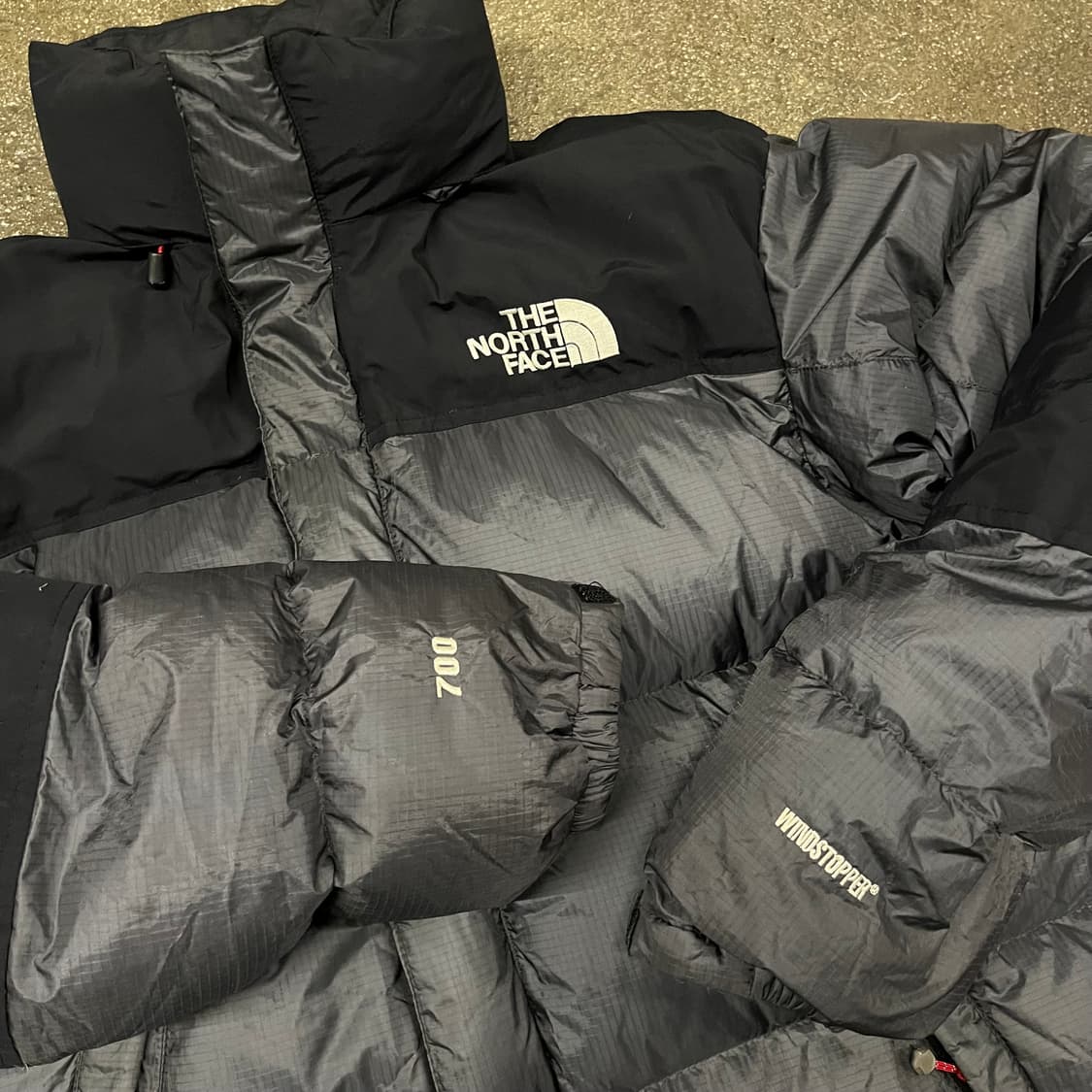 노스페이스 700 발토로 다운 자켓 (100) 상품이미지4