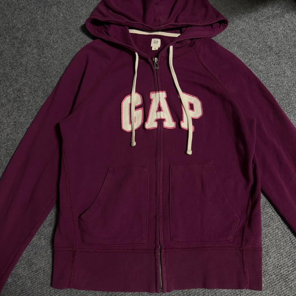 갭 버건디 후드집업 xs 상품이미지2