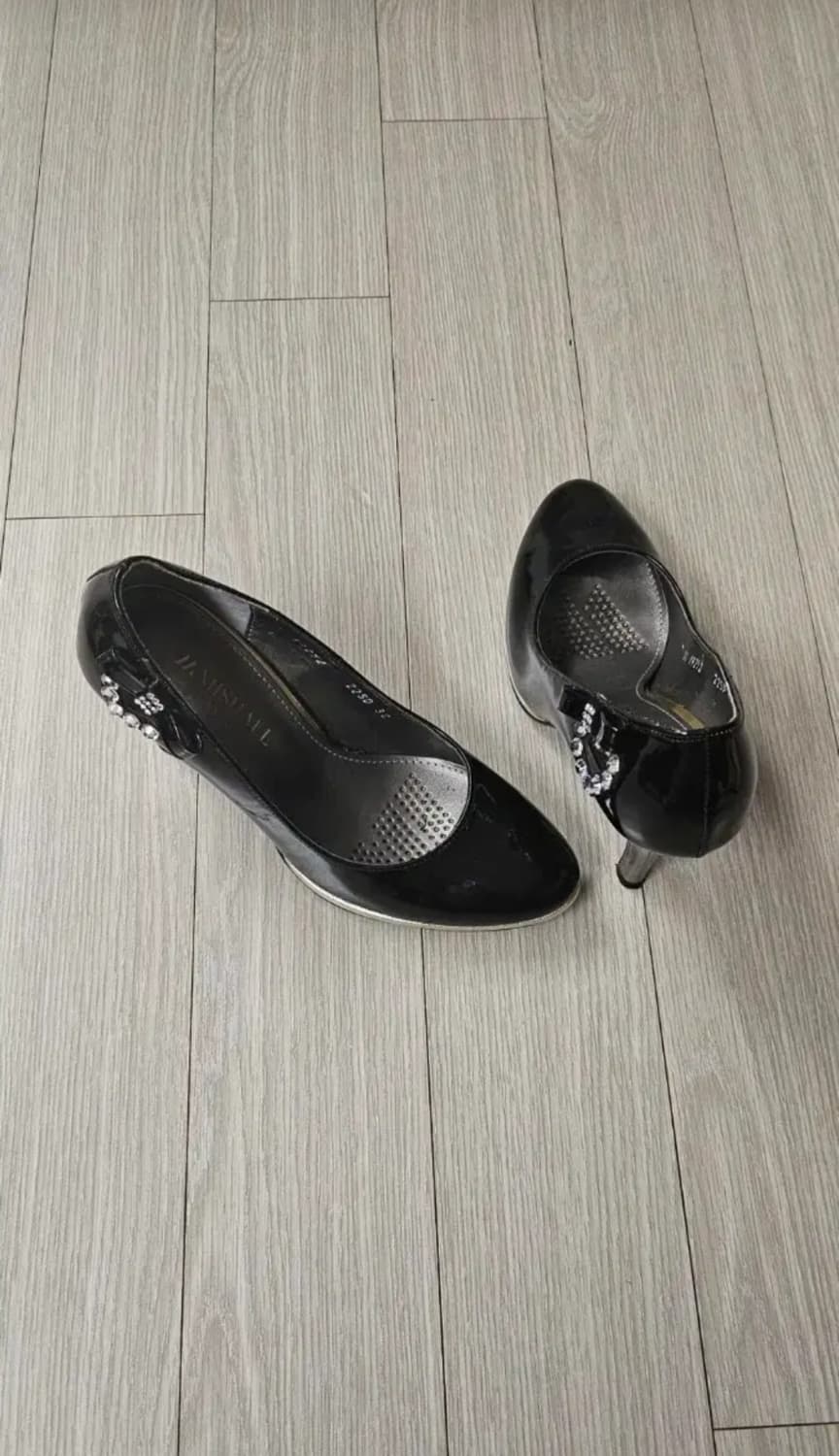 (거의새상품 품절템)Tandy 탠디 미셸바이탠디 보석장식 애나멜힐 225 상품이미지10