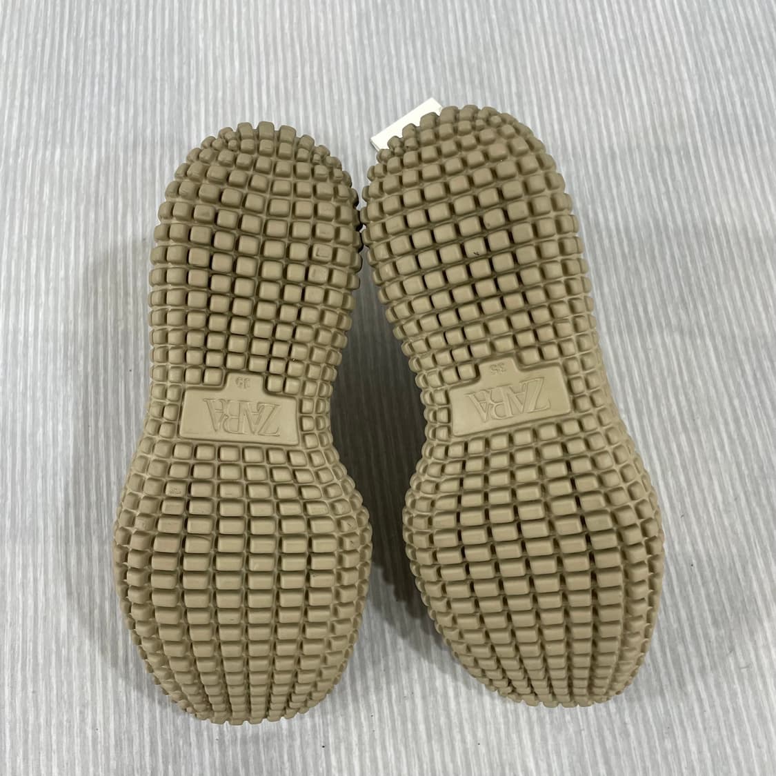 703) ZARA 자라 삭스 스니커즈 230mmm 상품이미지7